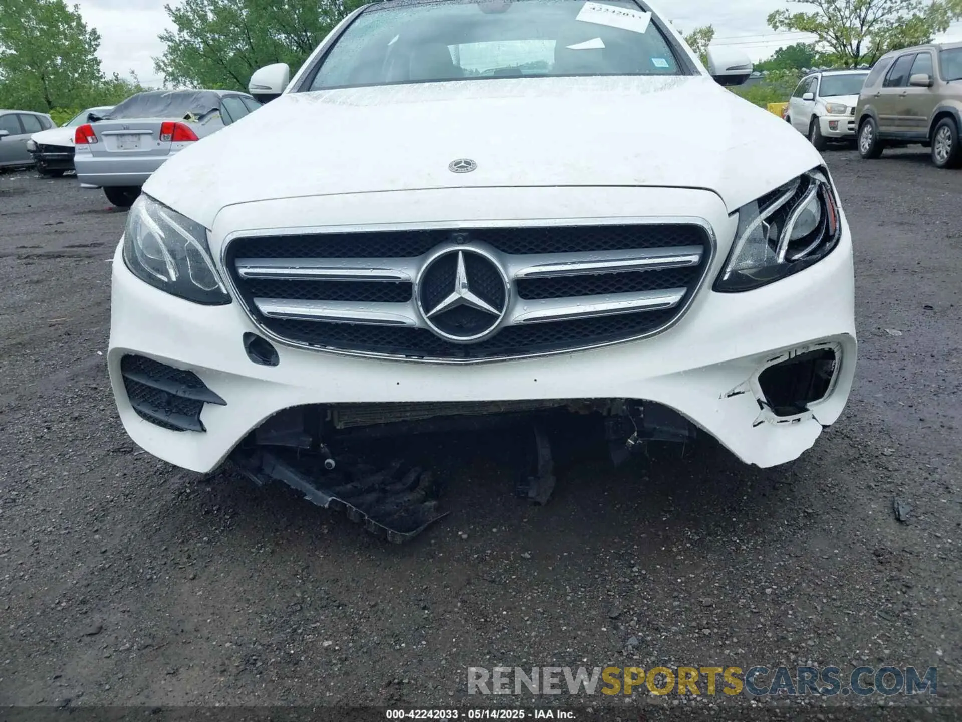 18 Photograph of a damaged car WDDZF8EB1LA721611 MERCEDES-BENZ E 350 2020