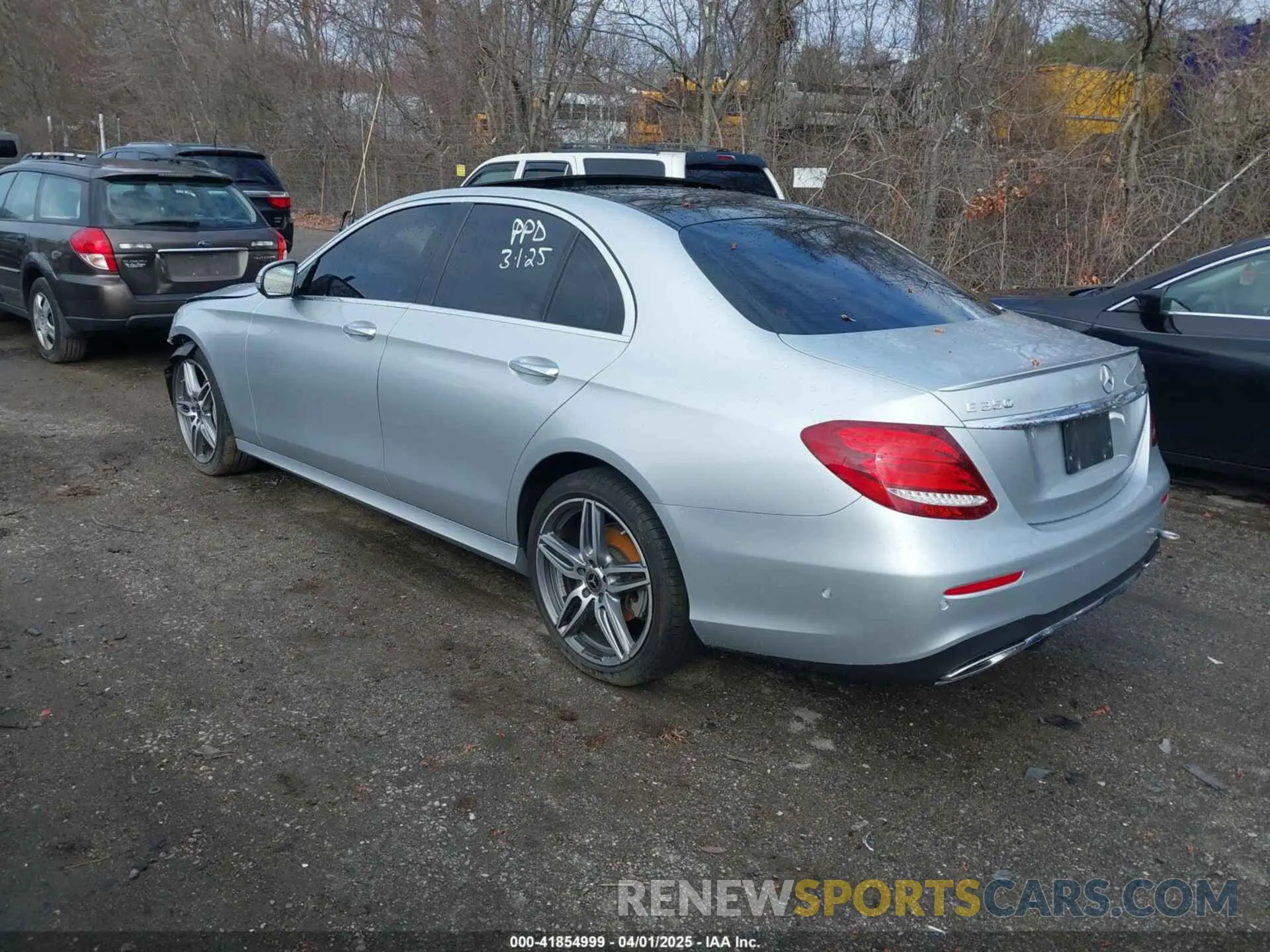 3 Photograph of a damaged car WDDZF8EB2LA713761 MERCEDES-BENZ E 350 2020