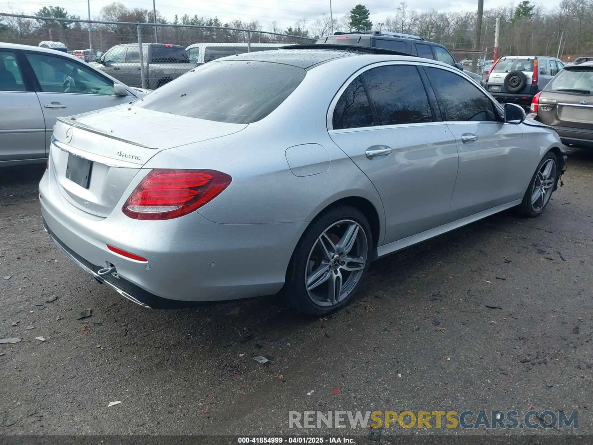 4 Photograph of a damaged car WDDZF8EB2LA713761 MERCEDES-BENZ E 350 2020