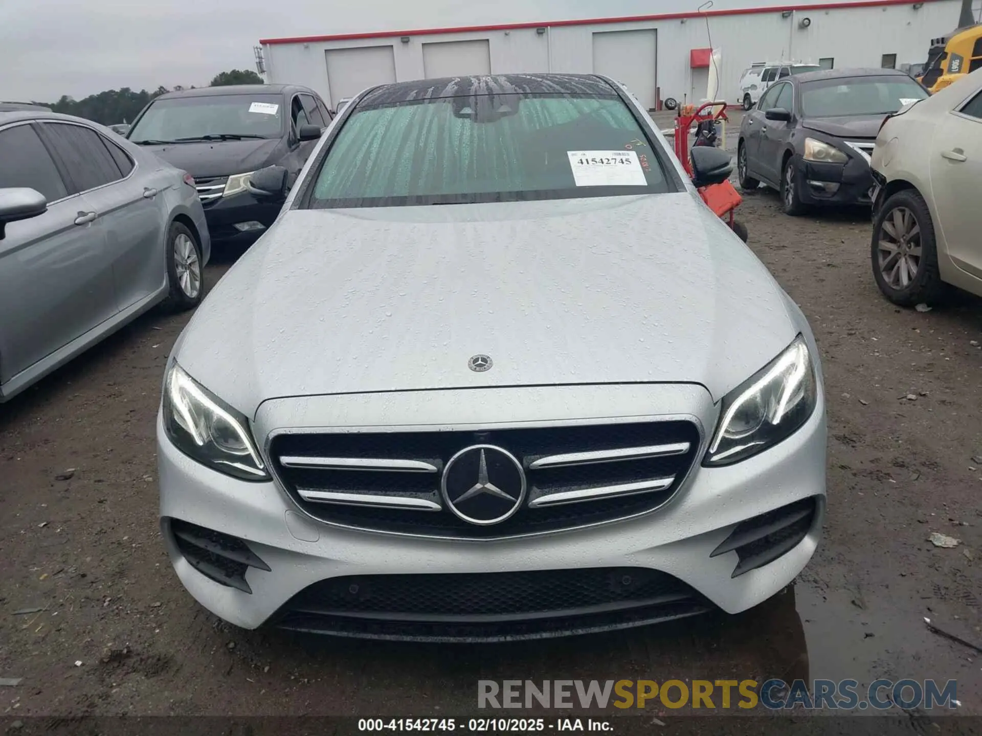 12 Photograph of a damaged car WDDZF8EB5LA733034 MERCEDES-BENZ E 350 2020