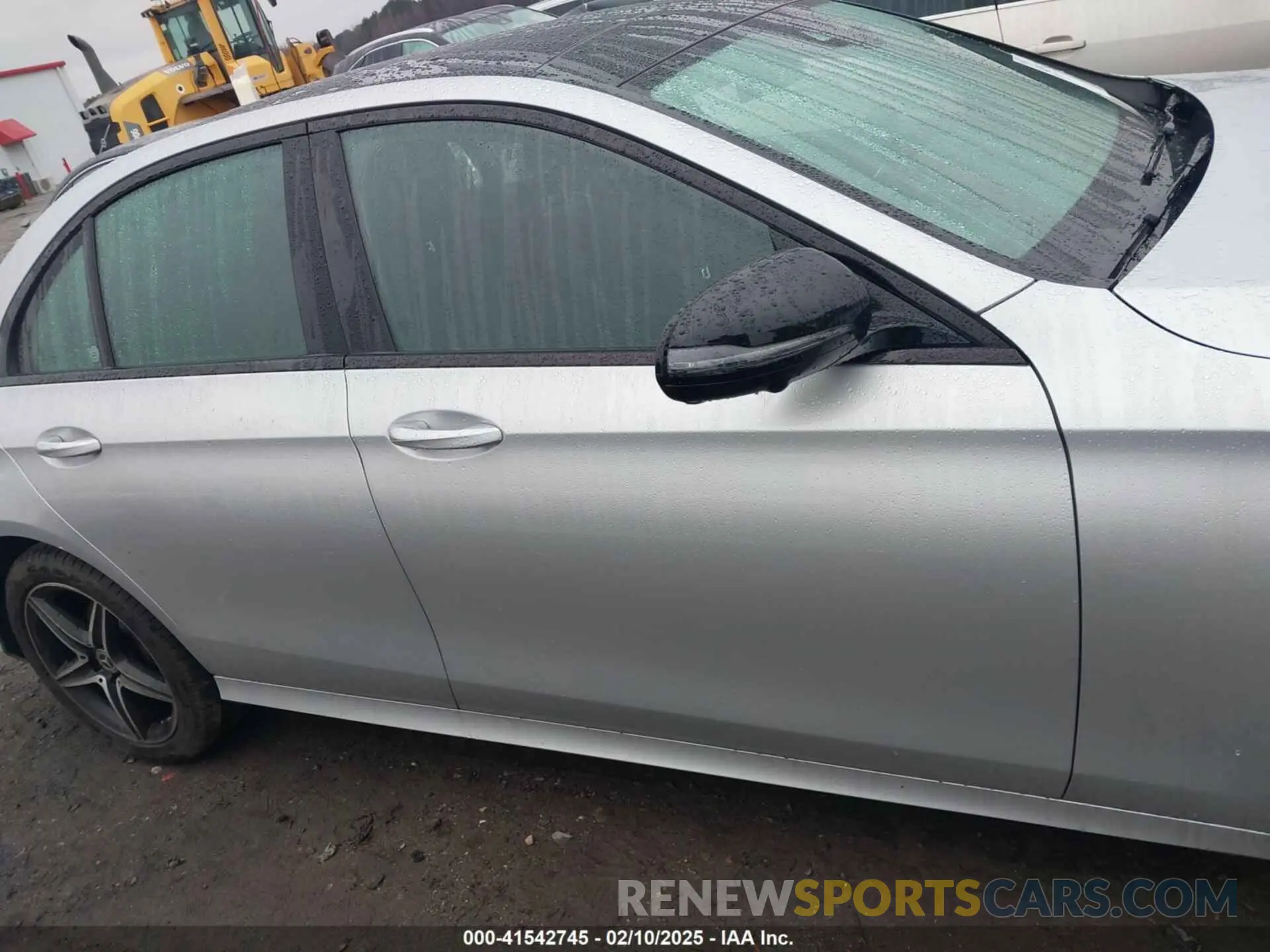13 Photograph of a damaged car WDDZF8EB5LA733034 MERCEDES-BENZ E 350 2020