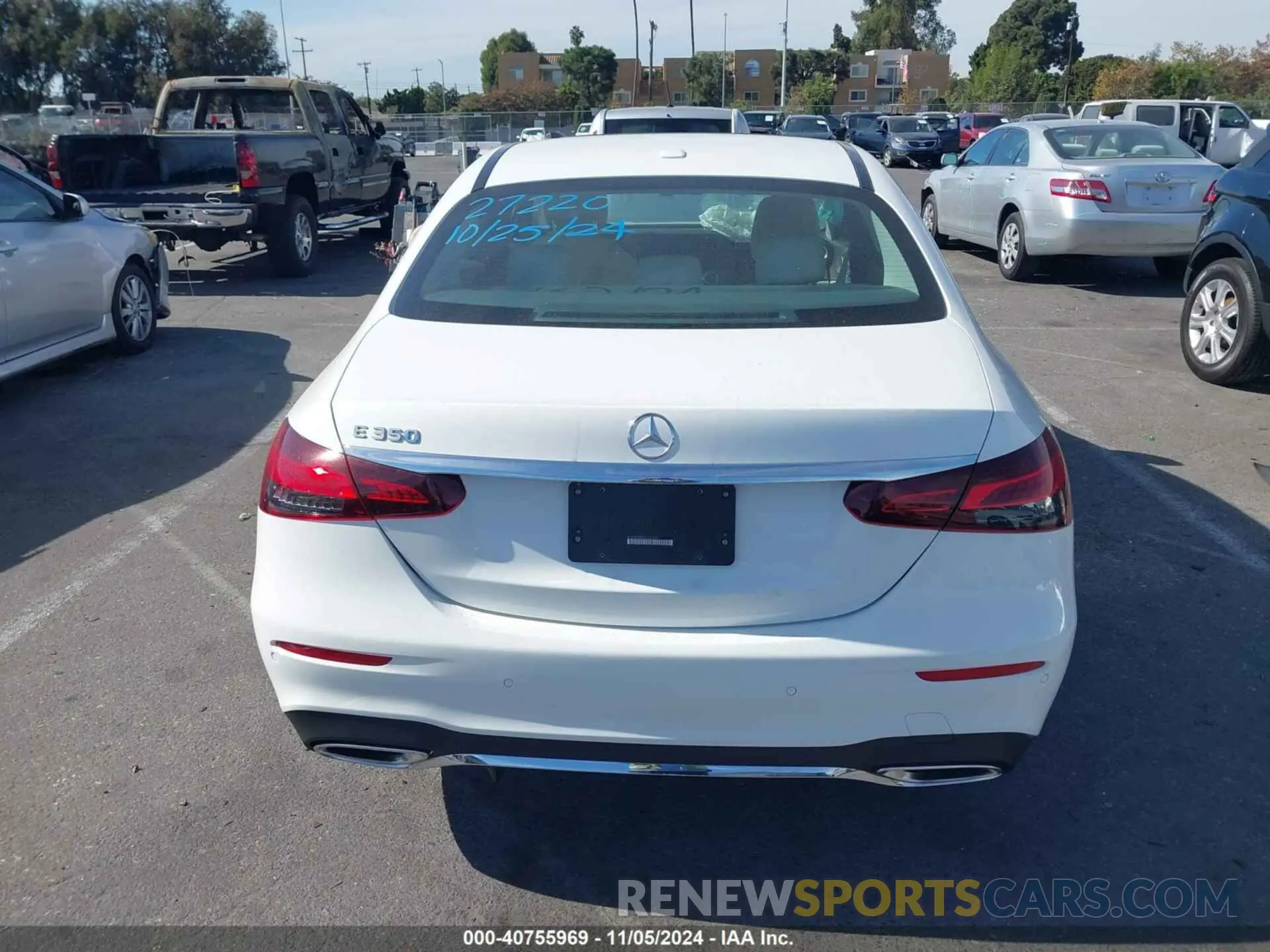 17 Photograph of a damaged car W1KZF8DB0MA922550 MERCEDES-BENZ E 350 2021