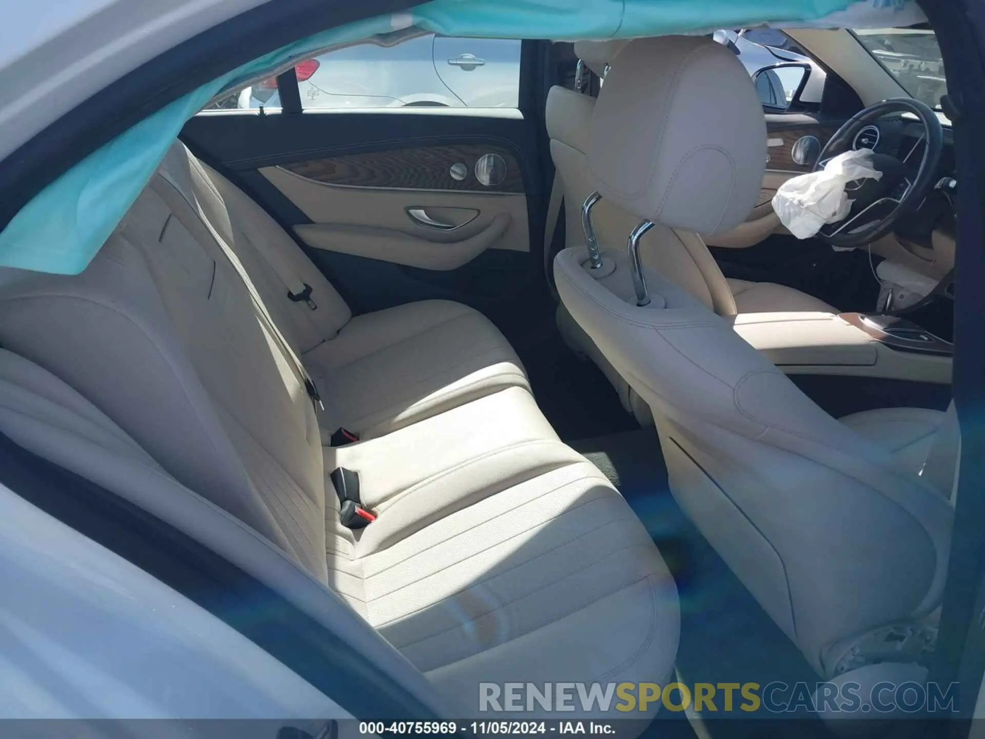 8 Photograph of a damaged car W1KZF8DB0MA922550 MERCEDES-BENZ E 350 2021