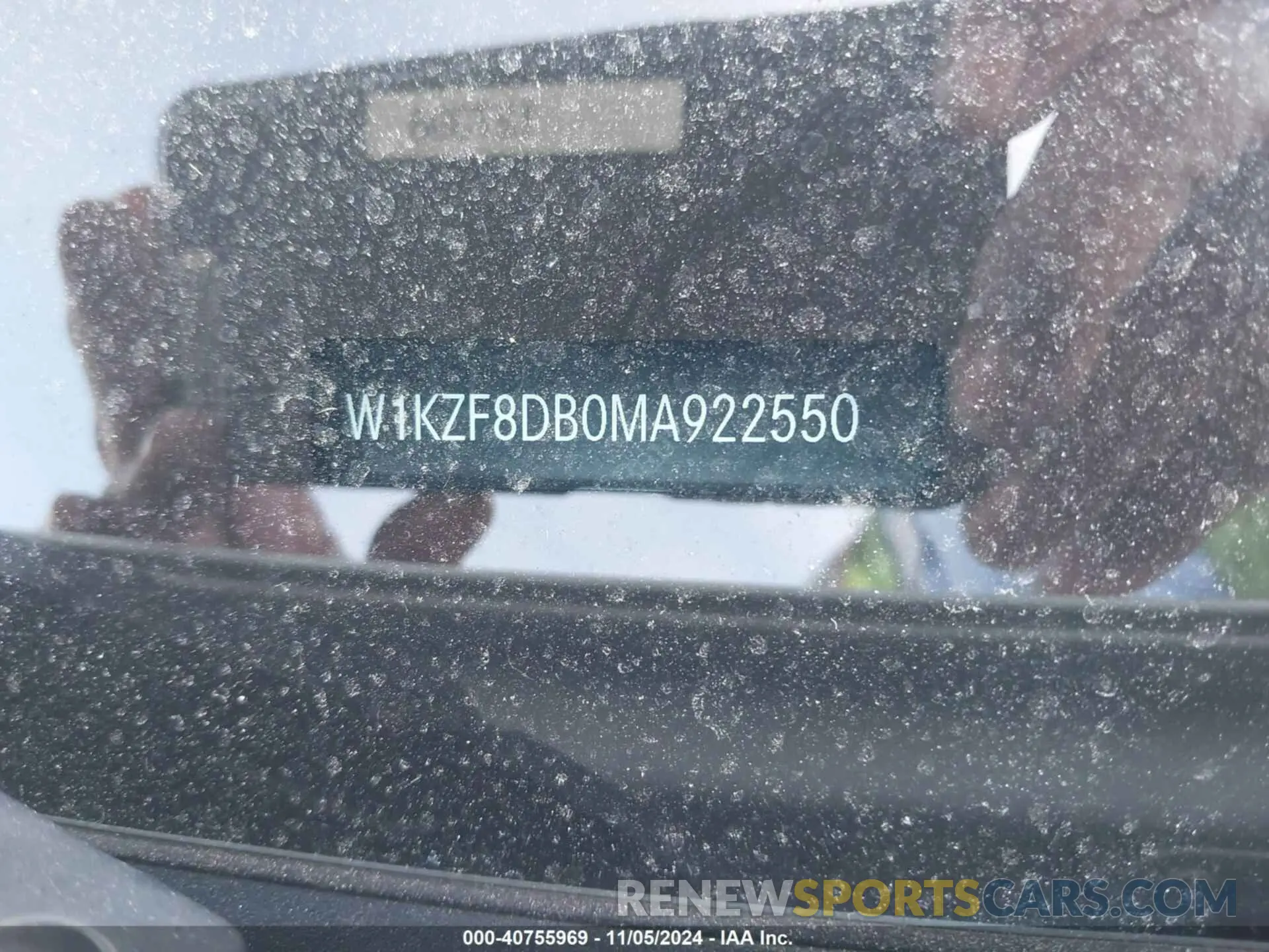 9 Photograph of a damaged car W1KZF8DB0MA922550 MERCEDES-BENZ E 350 2021