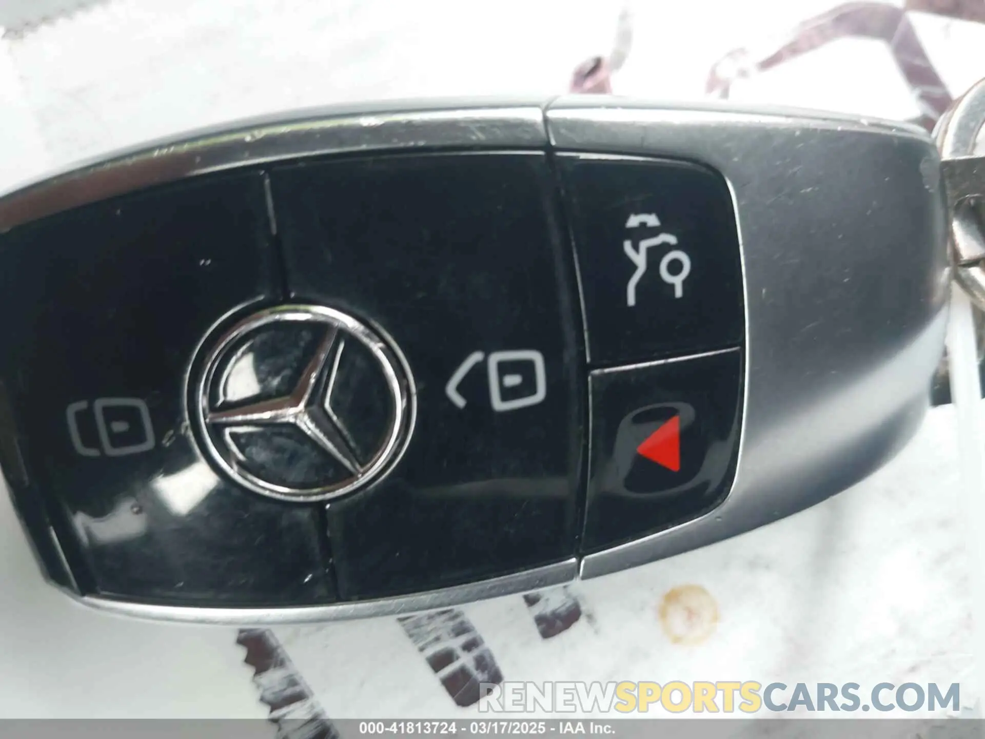 11 Photograph of a damaged car W1KZF8DB0MA924251 MERCEDES-BENZ E 350 2021