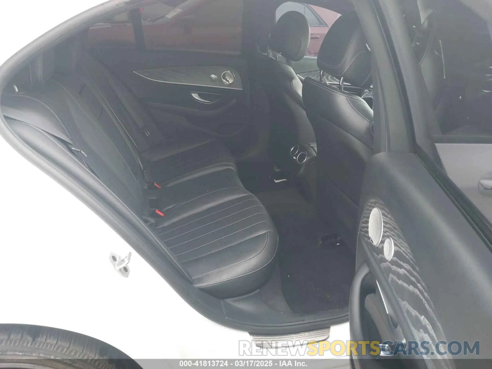 8 Photograph of a damaged car W1KZF8DB0MA924251 MERCEDES-BENZ E 350 2021
