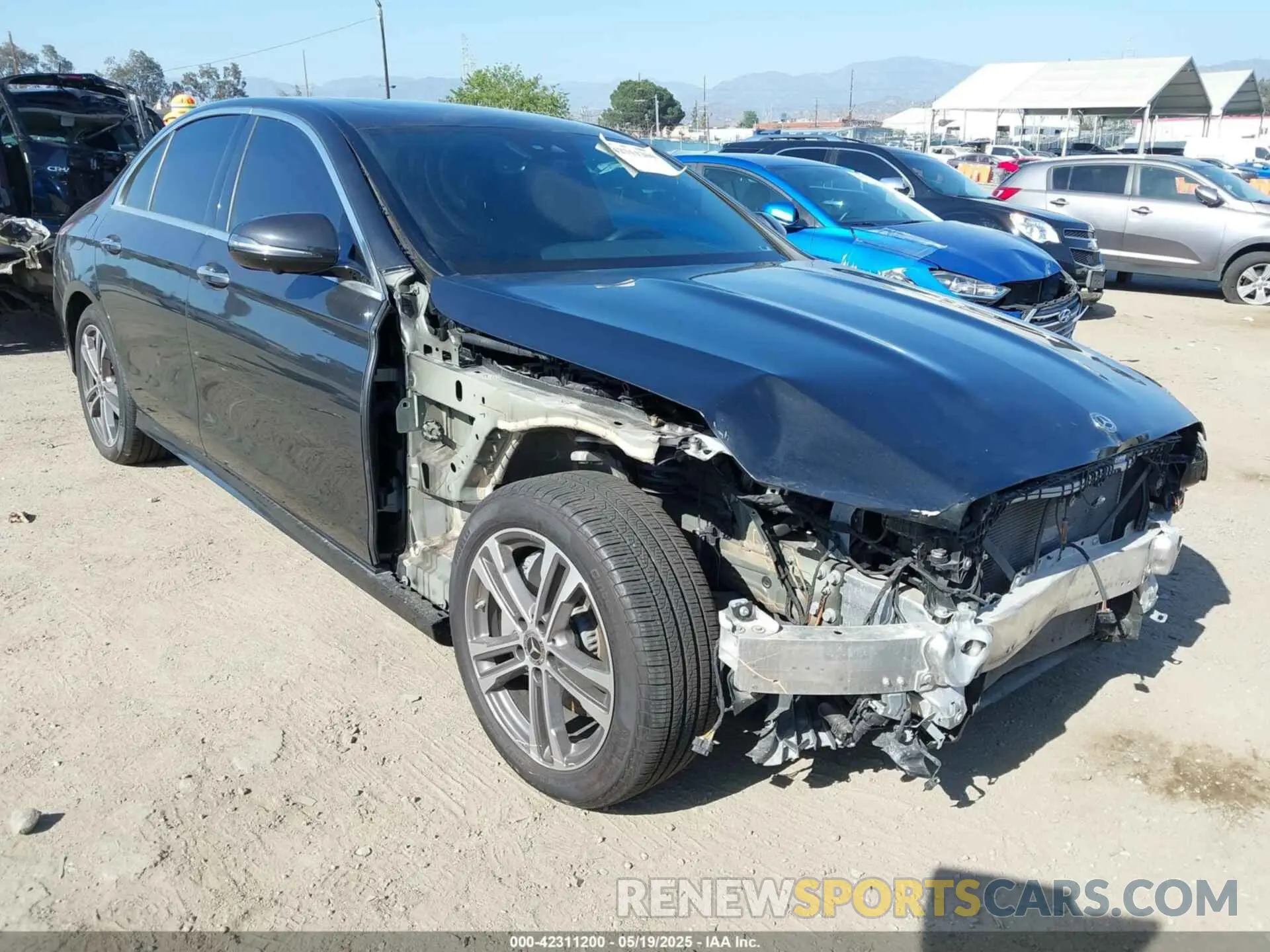 1 Photograph of a damaged car W1KZF8DB5MA912435 MERCEDES-BENZ E 350 2021