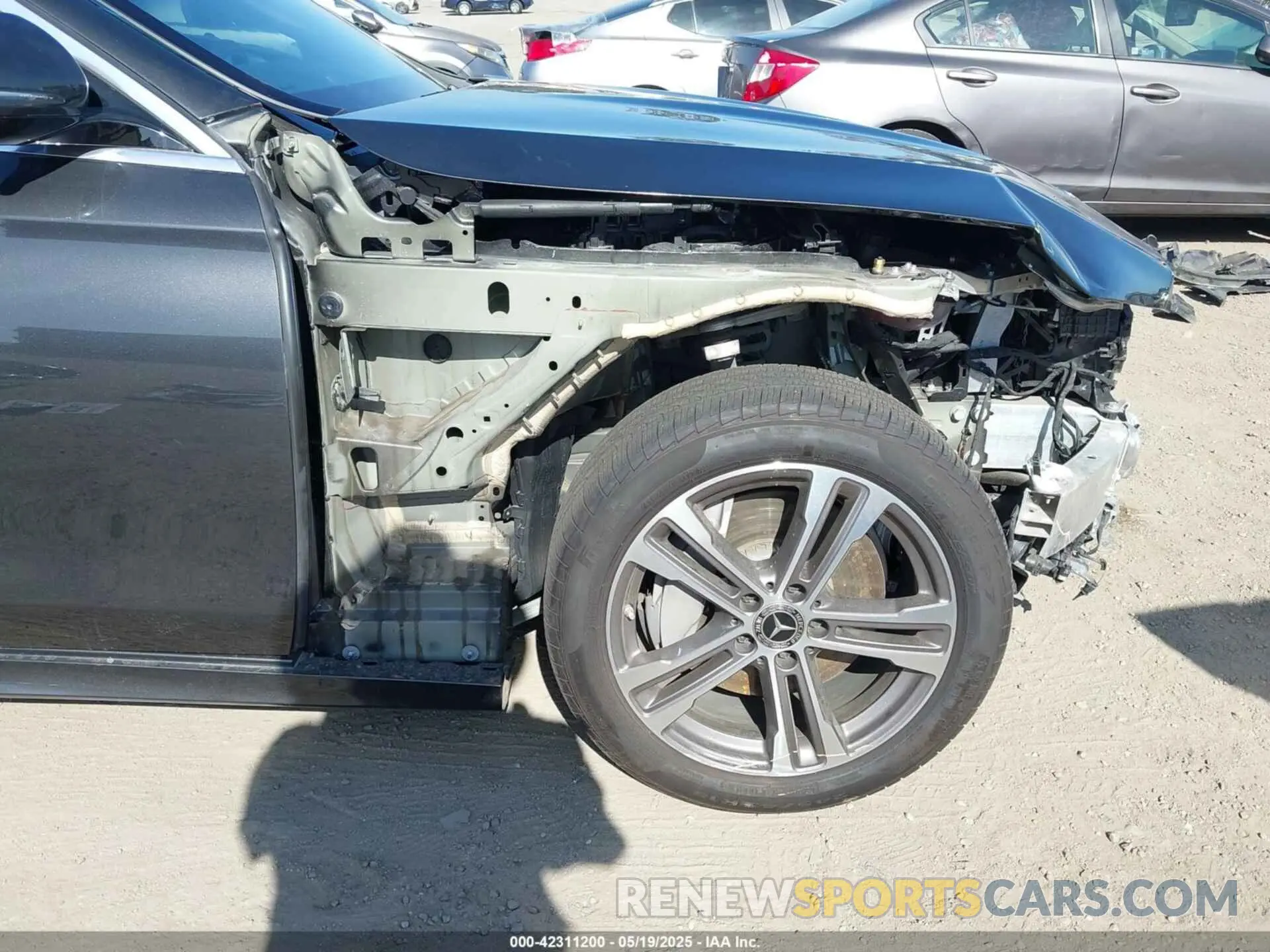 6 Photograph of a damaged car W1KZF8DB5MA912435 MERCEDES-BENZ E 350 2021
