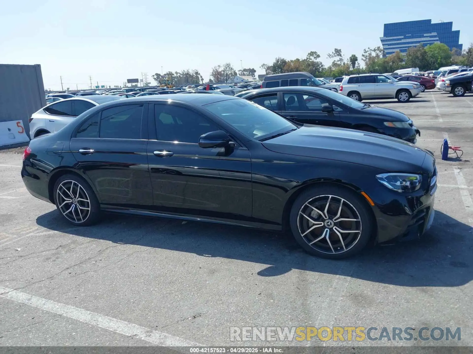 13 Photograph of a damaged car W1KZF8DB5MA971128 MERCEDES-BENZ E 350 2021