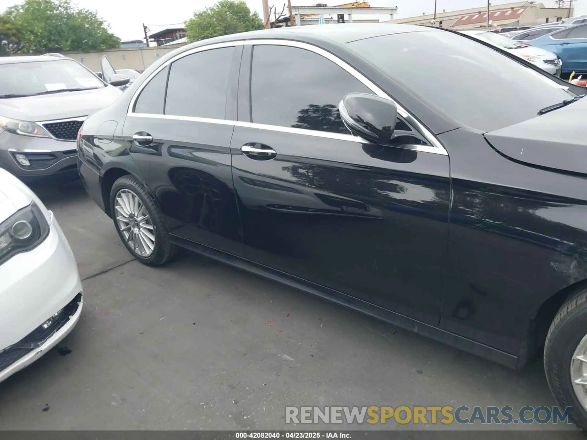 13 Photograph of a damaged car W1KZF8DB5MA981044 MERCEDES-BENZ E 350 2021