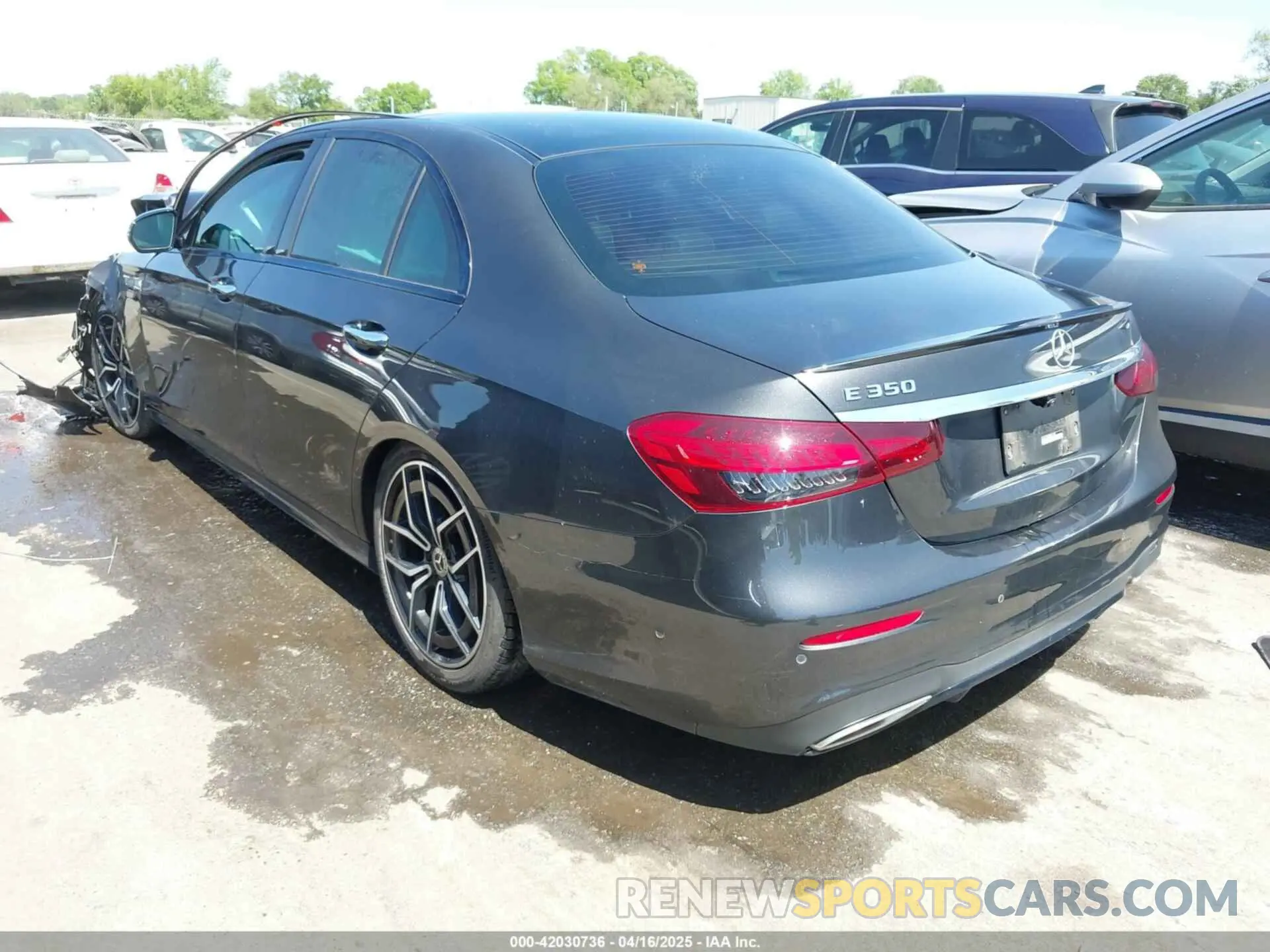 3 Photograph of a damaged car W1KZF8DB5MB001483 MERCEDES-BENZ E 350 2021