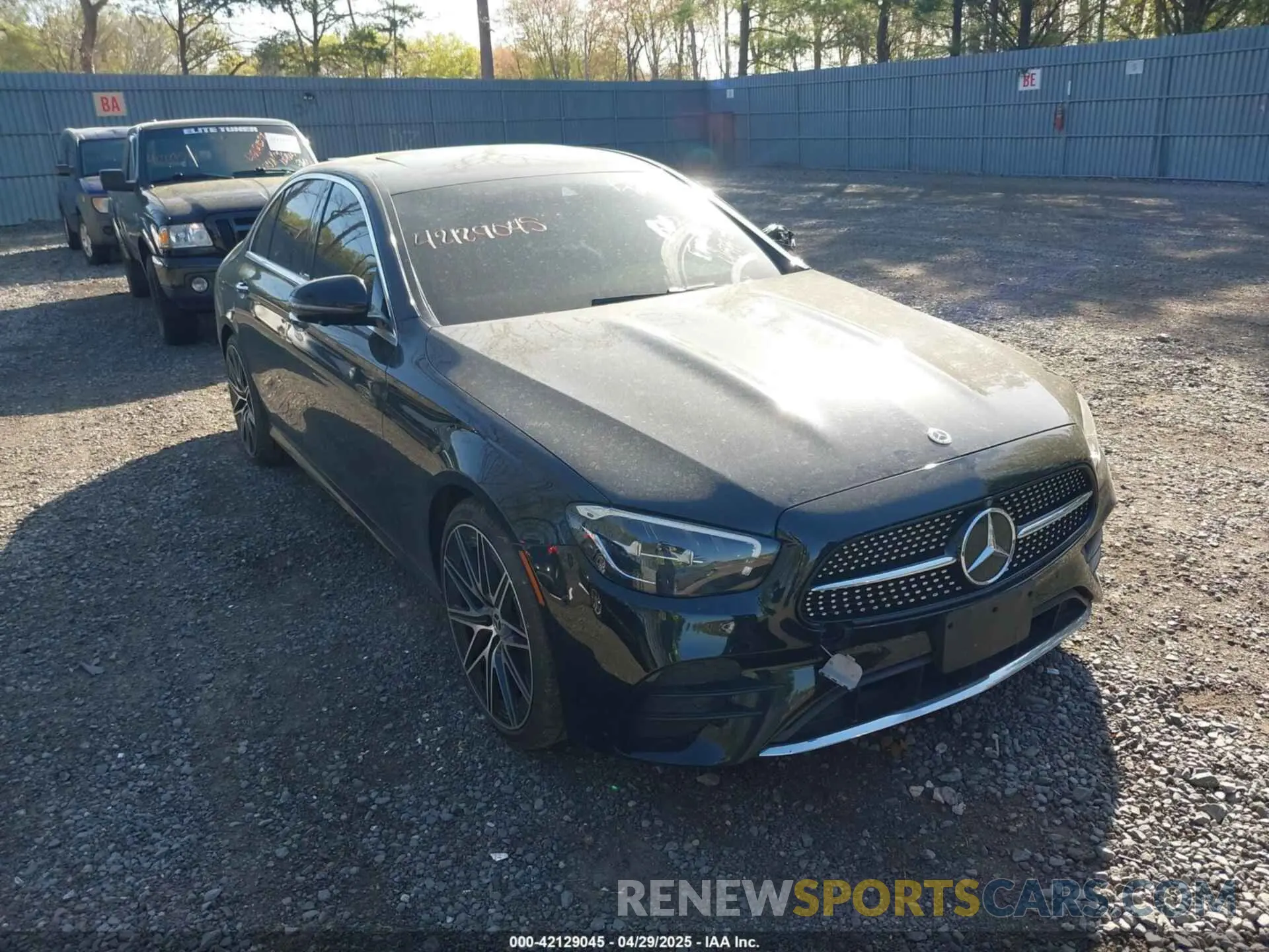 1 Photograph of a damaged car W1KZF8EB2MA890084 MERCEDES-BENZ E 350 2021