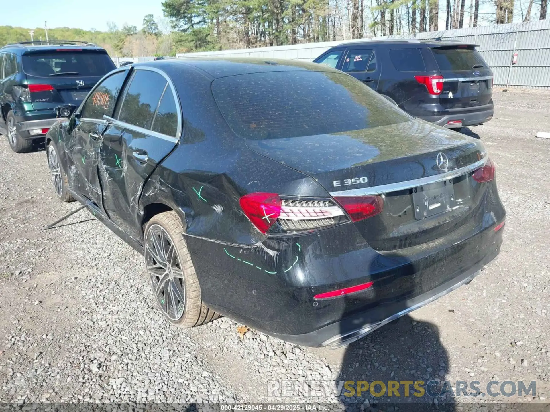 3 Photograph of a damaged car W1KZF8EB2MA890084 MERCEDES-BENZ E 350 2021