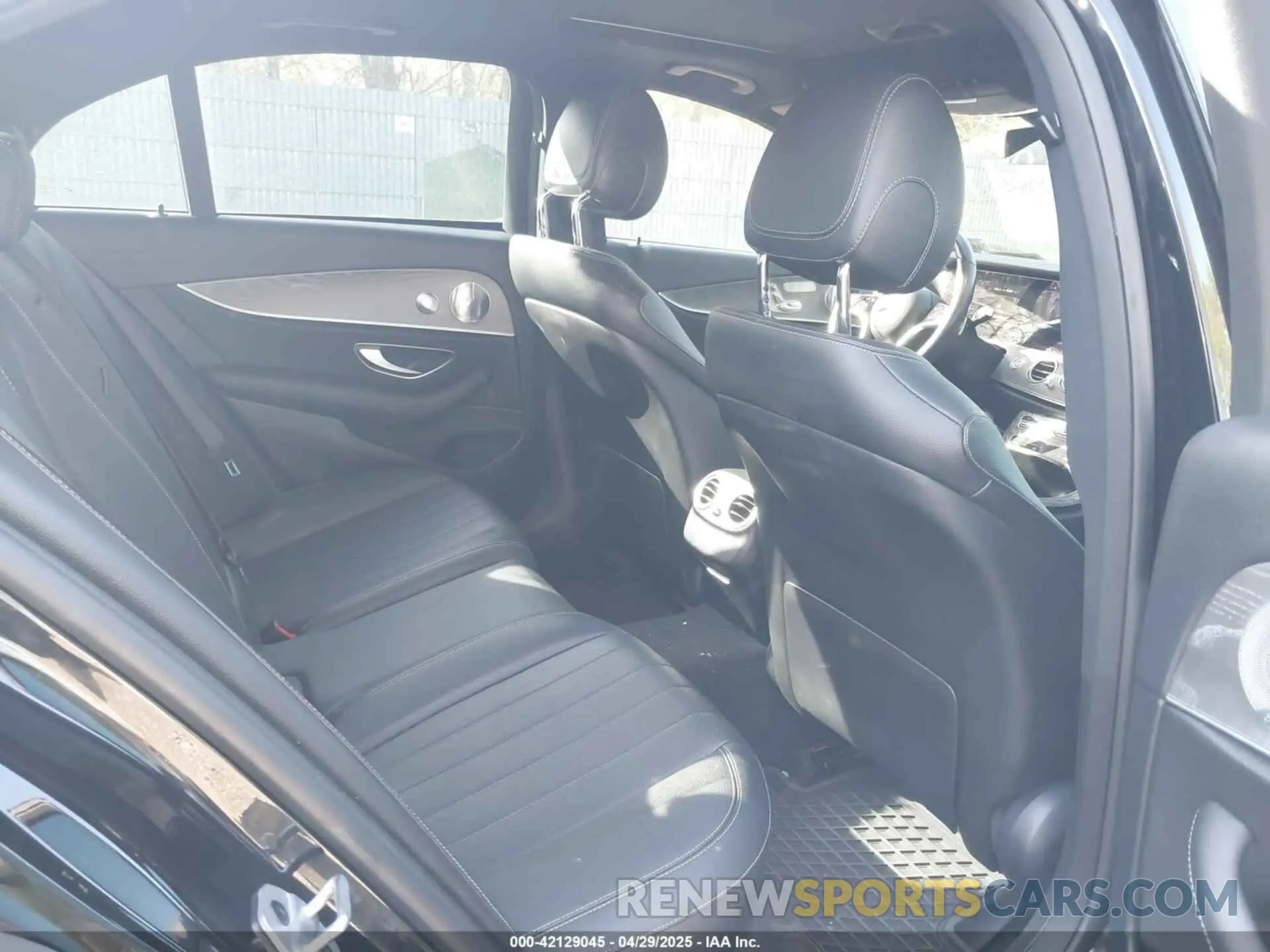 8 Photograph of a damaged car W1KZF8EB2MA890084 MERCEDES-BENZ E 350 2021