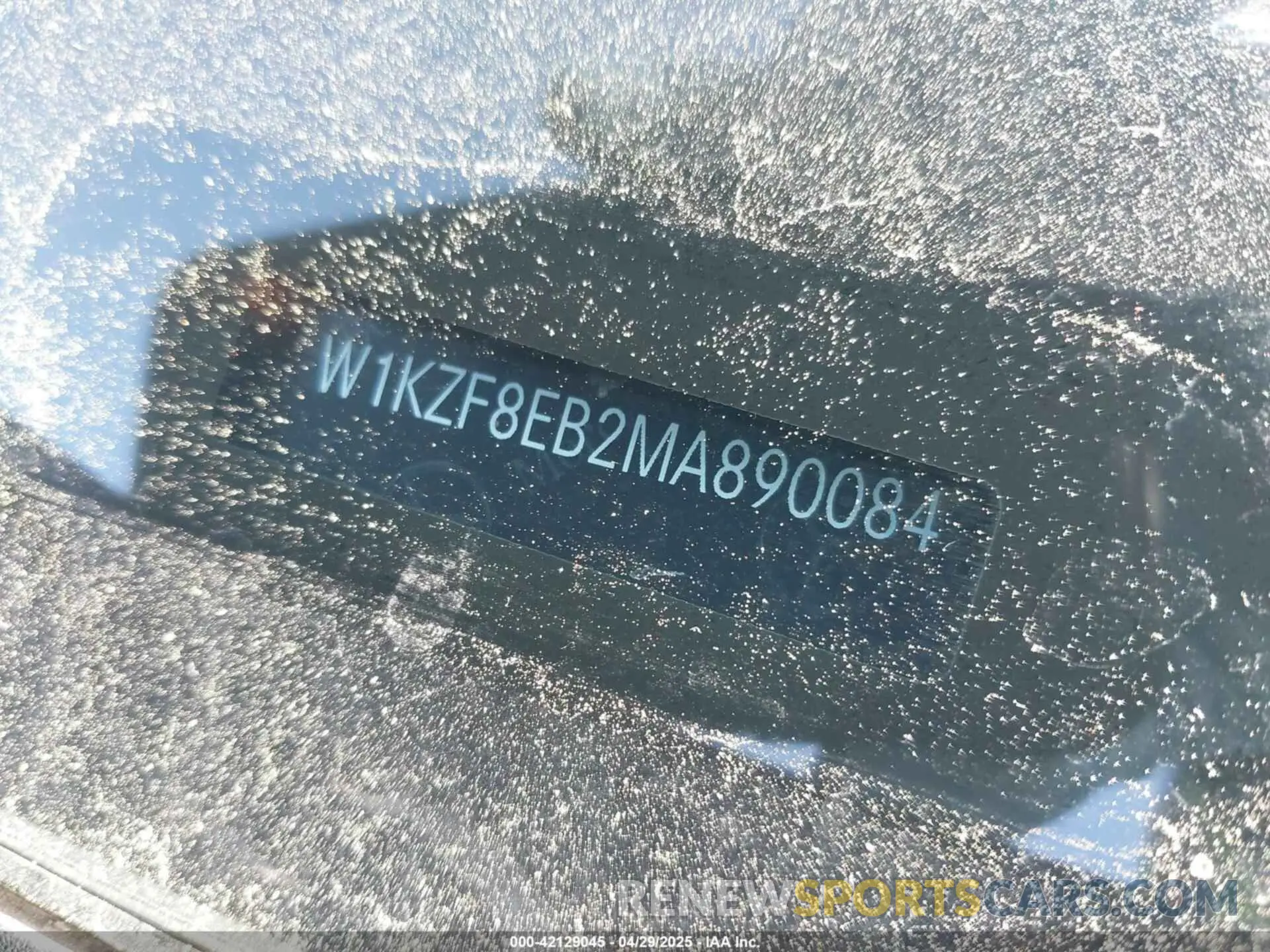 9 Photograph of a damaged car W1KZF8EB2MA890084 MERCEDES-BENZ E 350 2021