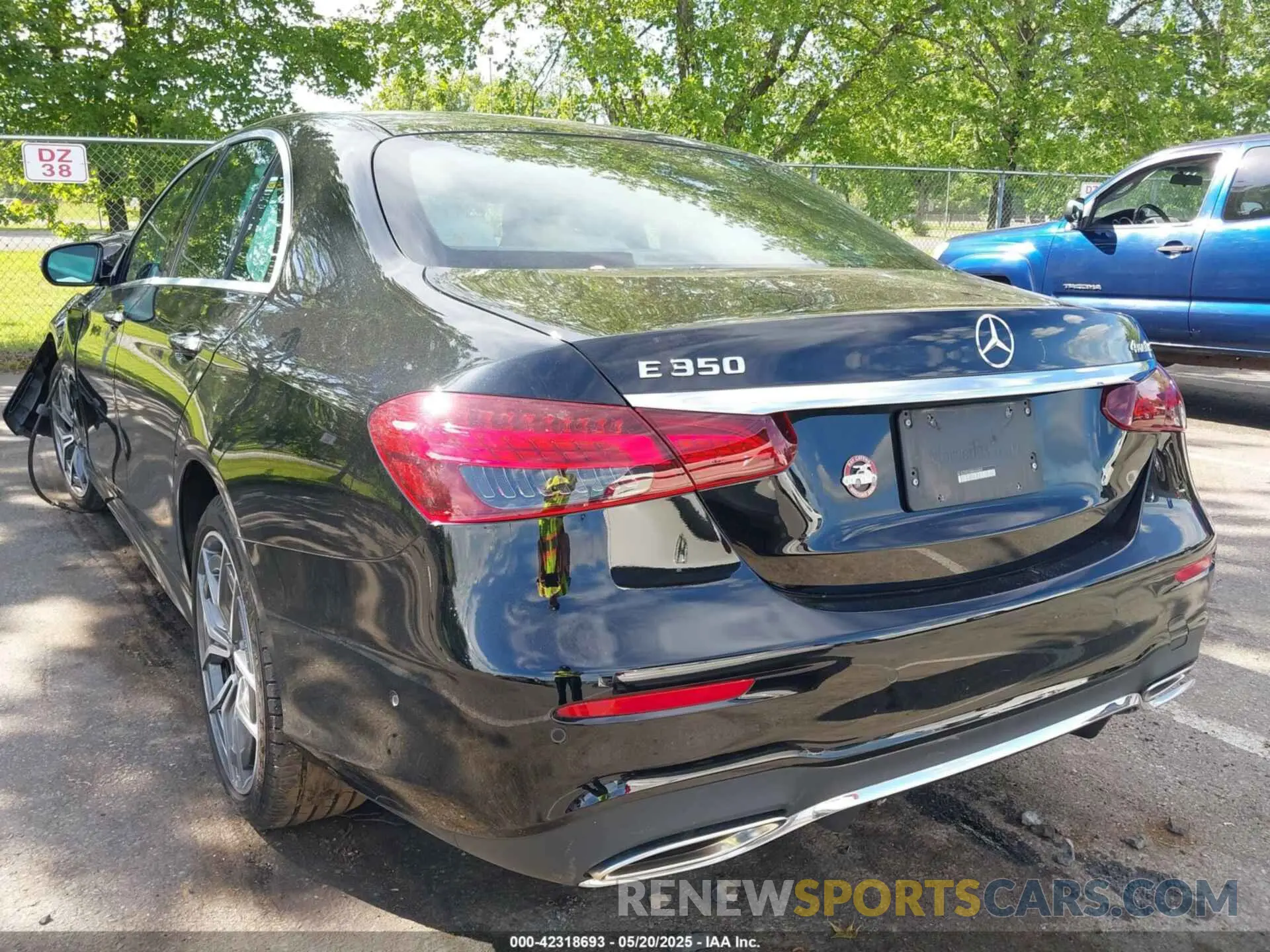 3 Photograph of a damaged car W1KZF8EB3MA944847 MERCEDES-BENZ E 350 2021