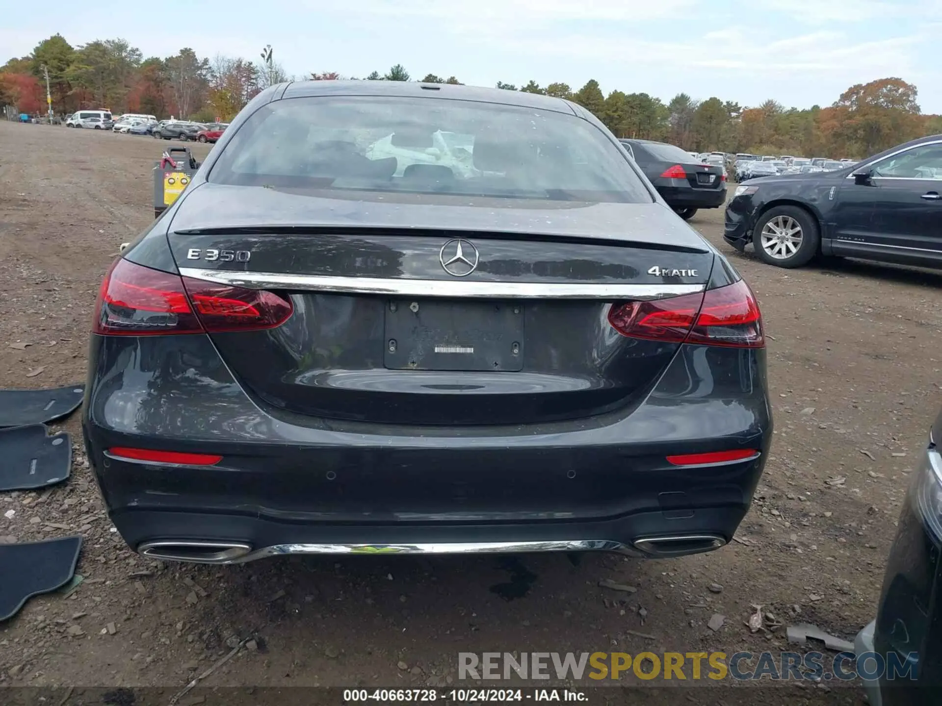 17 Photograph of a damaged car W1KZF8EB4MA908634 MERCEDES-BENZ E 350 2021