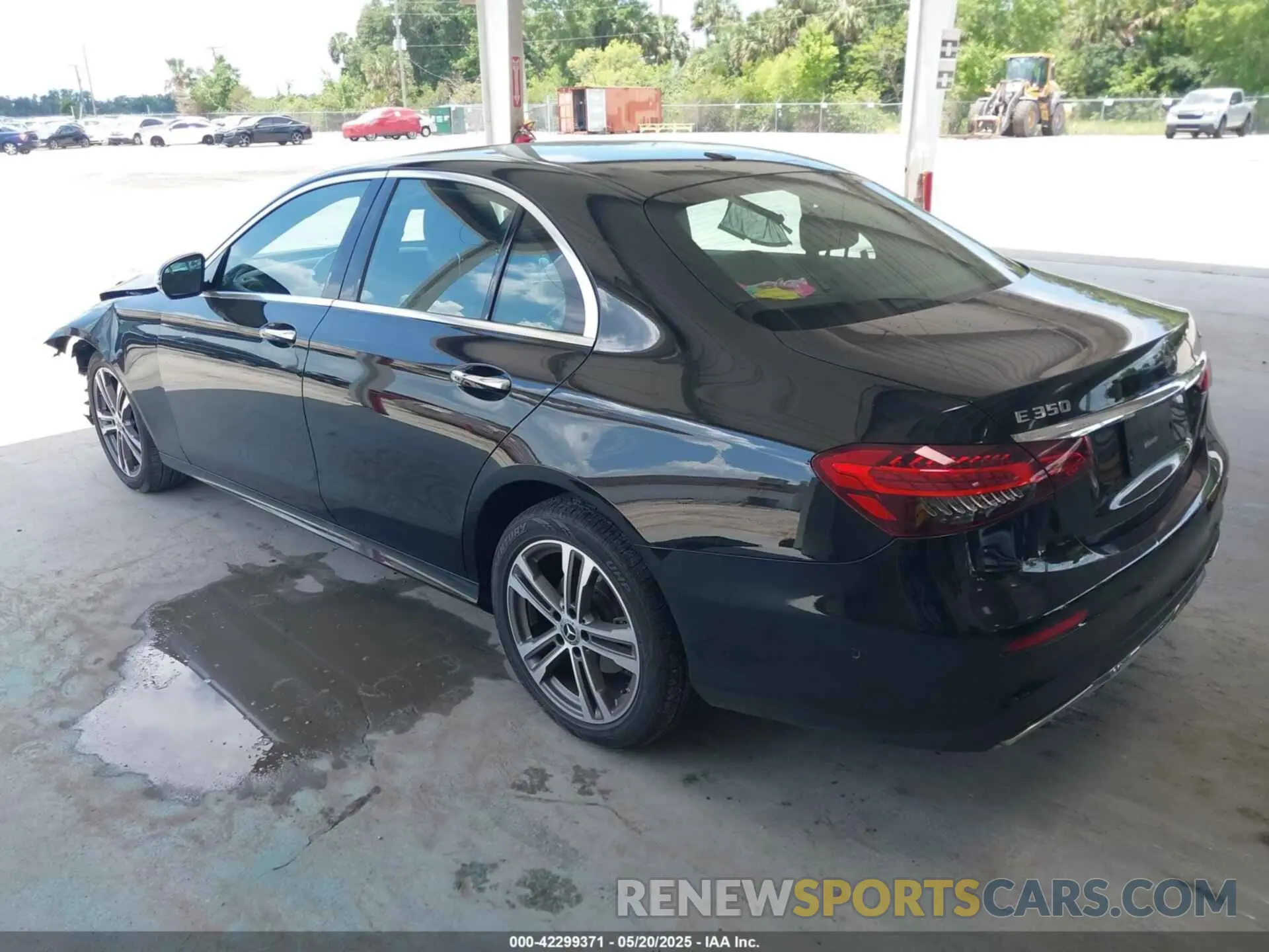 3 Photograph of a damaged car W1KZF8EB8MA873550 MERCEDES-BENZ E 350 2021