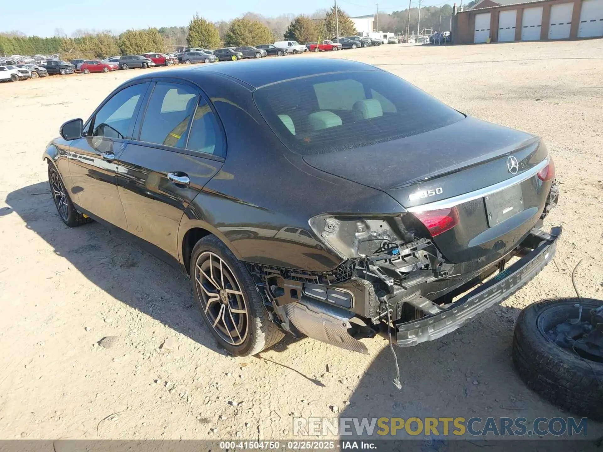 3 Photograph of a damaged car W1KZF8DB1NB084637 MERCEDES-BENZ E 350 2022