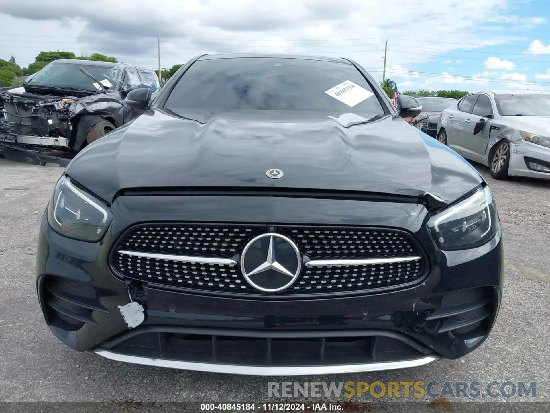 12 Photograph of a damaged car W1KZF8DB2NB070990 MERCEDES-BENZ E 350 2022