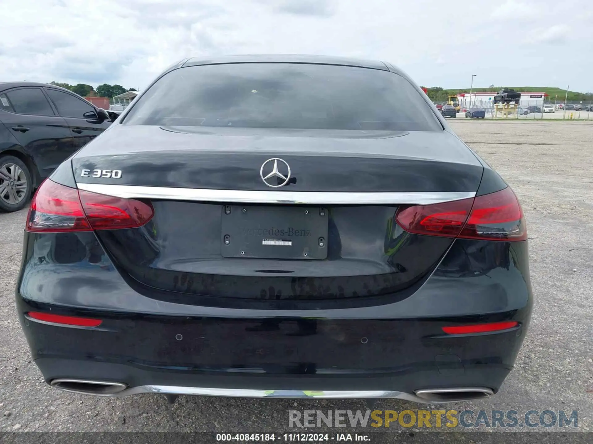 16 Photograph of a damaged car W1KZF8DB2NB070990 MERCEDES-BENZ E 350 2022
