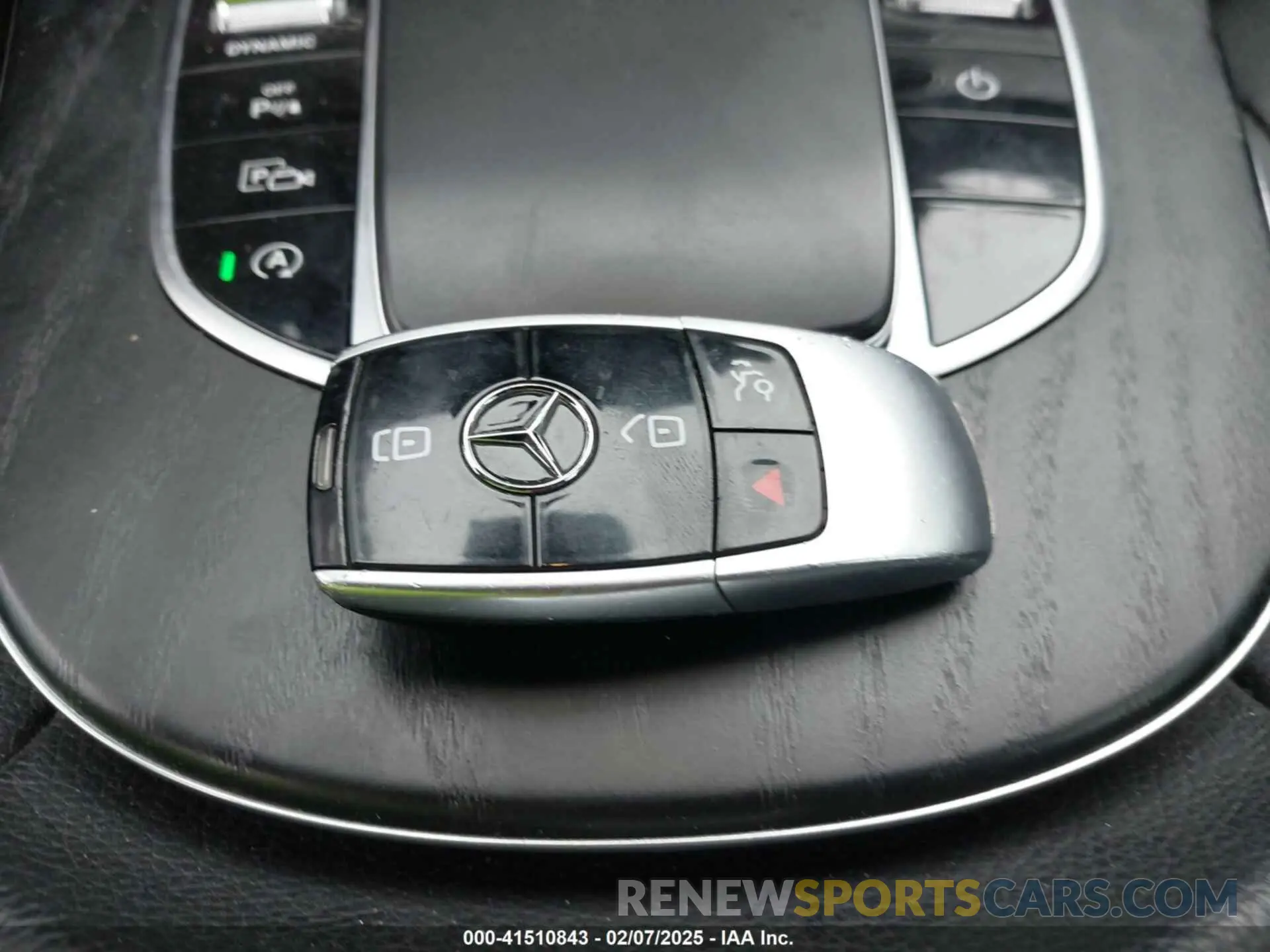 11 Photograph of a damaged car W1KZF8DB3NB069699 MERCEDES-BENZ E 350 2022