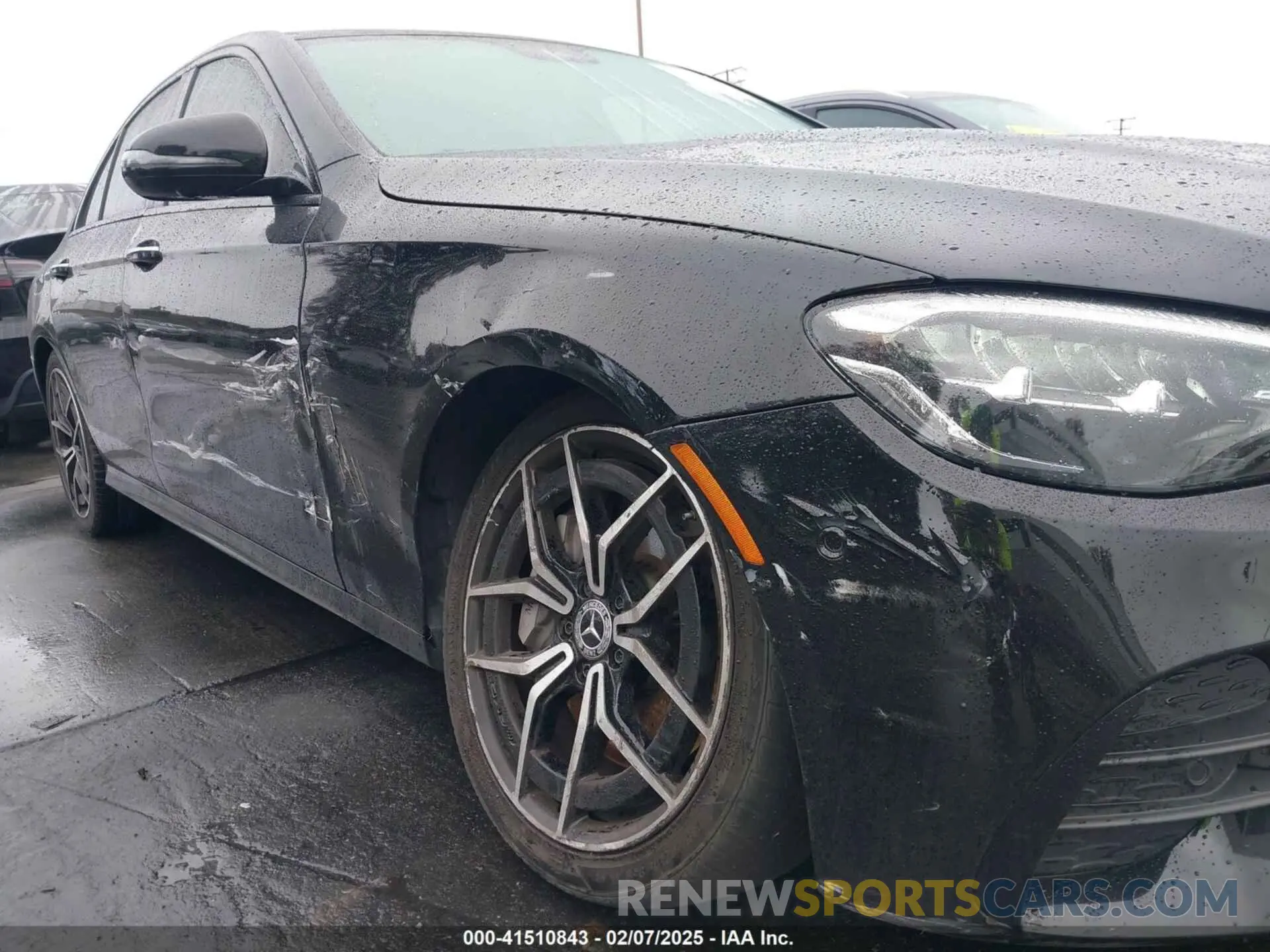 6 Photograph of a damaged car W1KZF8DB3NB069699 MERCEDES-BENZ E 350 2022