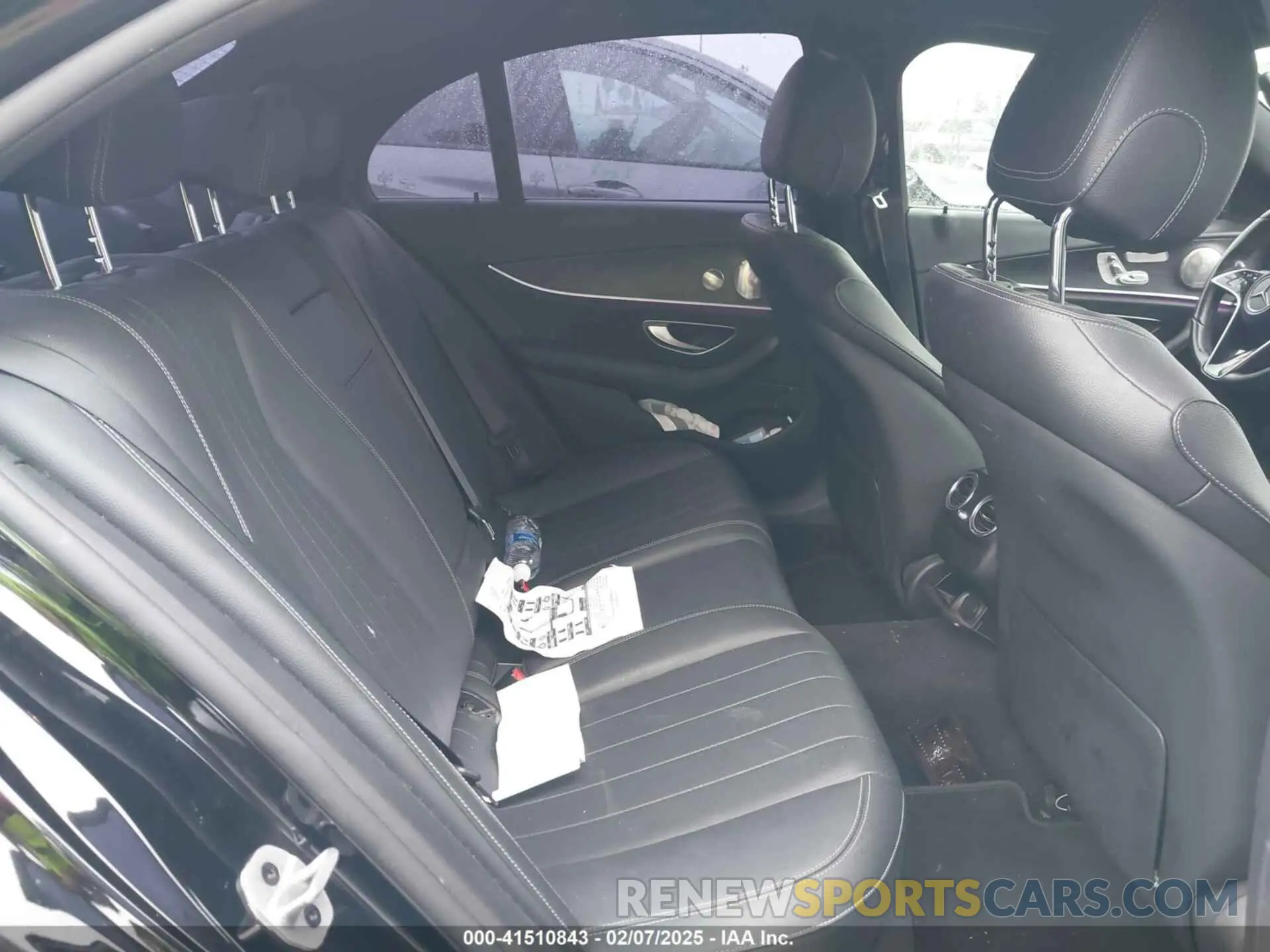 8 Photograph of a damaged car W1KZF8DB3NB069699 MERCEDES-BENZ E 350 2022