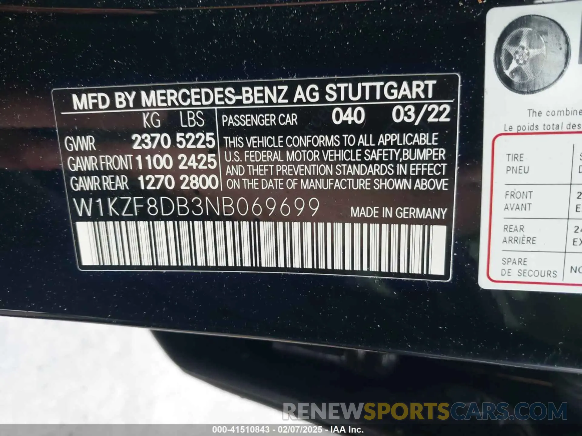 9 Photograph of a damaged car W1KZF8DB3NB069699 MERCEDES-BENZ E 350 2022