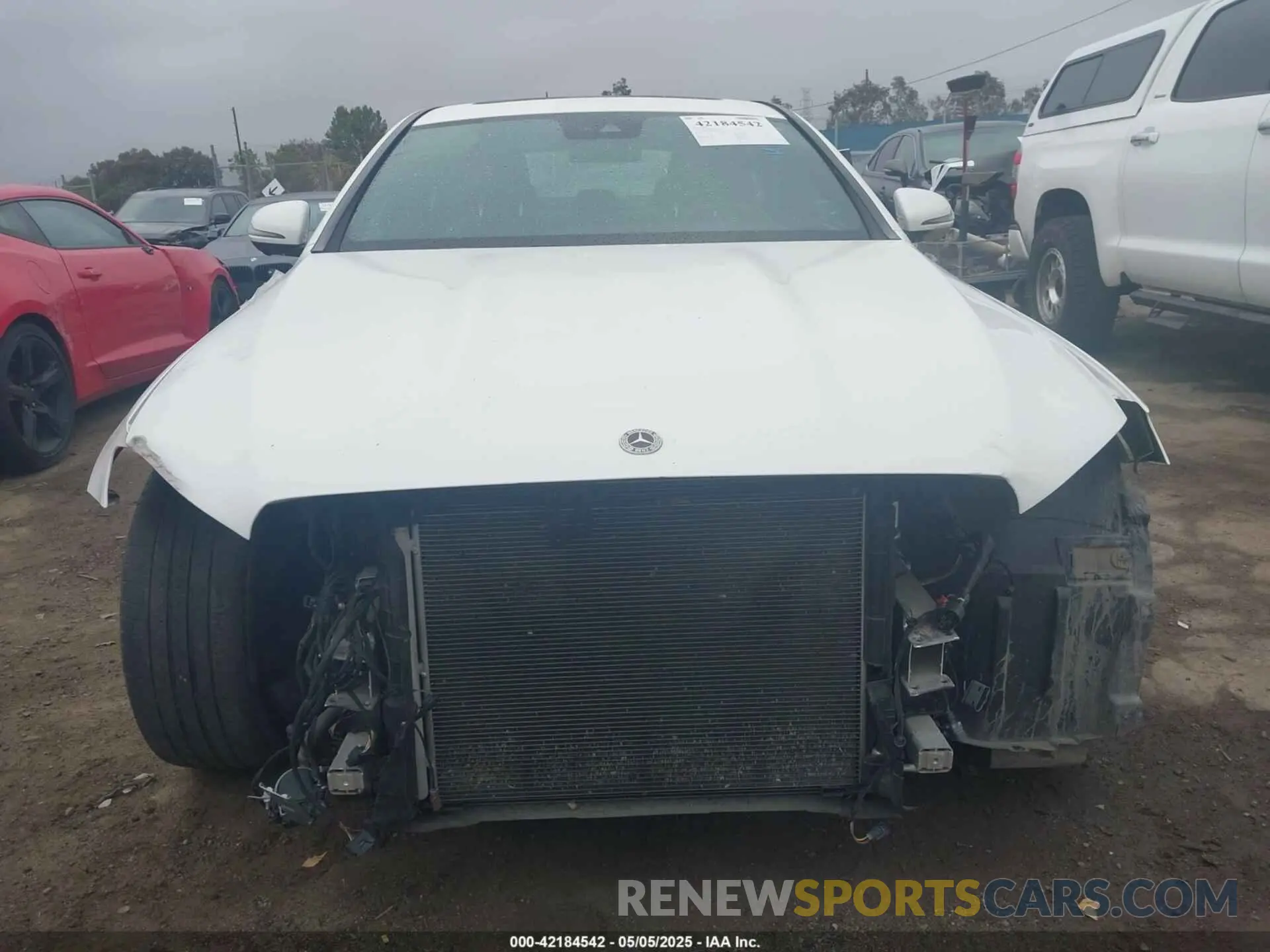 13 Photograph of a damaged car W1KZF8DB4NB087967 MERCEDES-BENZ E 350 2022