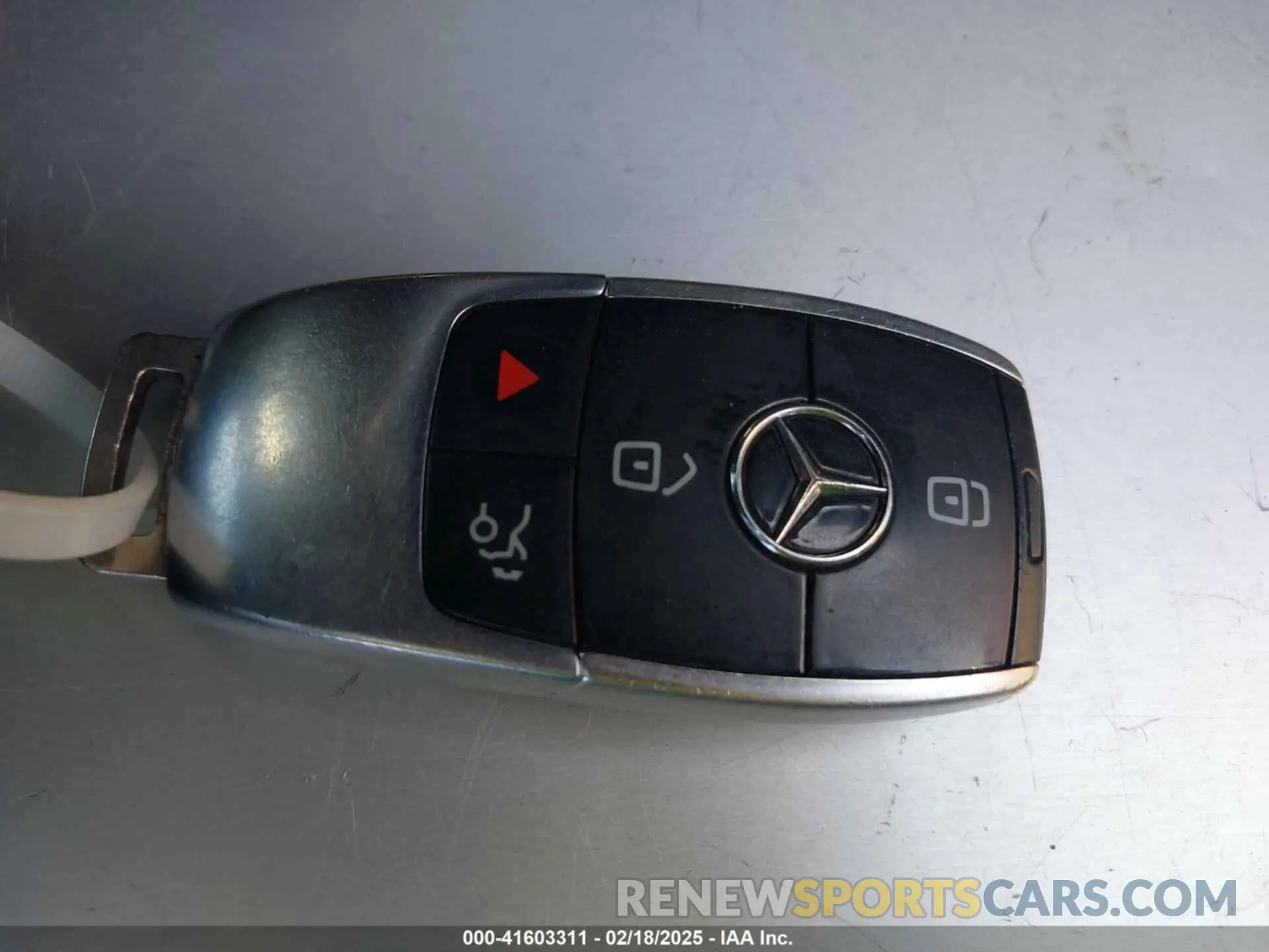 11 Photograph of a damaged car W1KZF8DB6NB026720 MERCEDES-BENZ E 350 2022