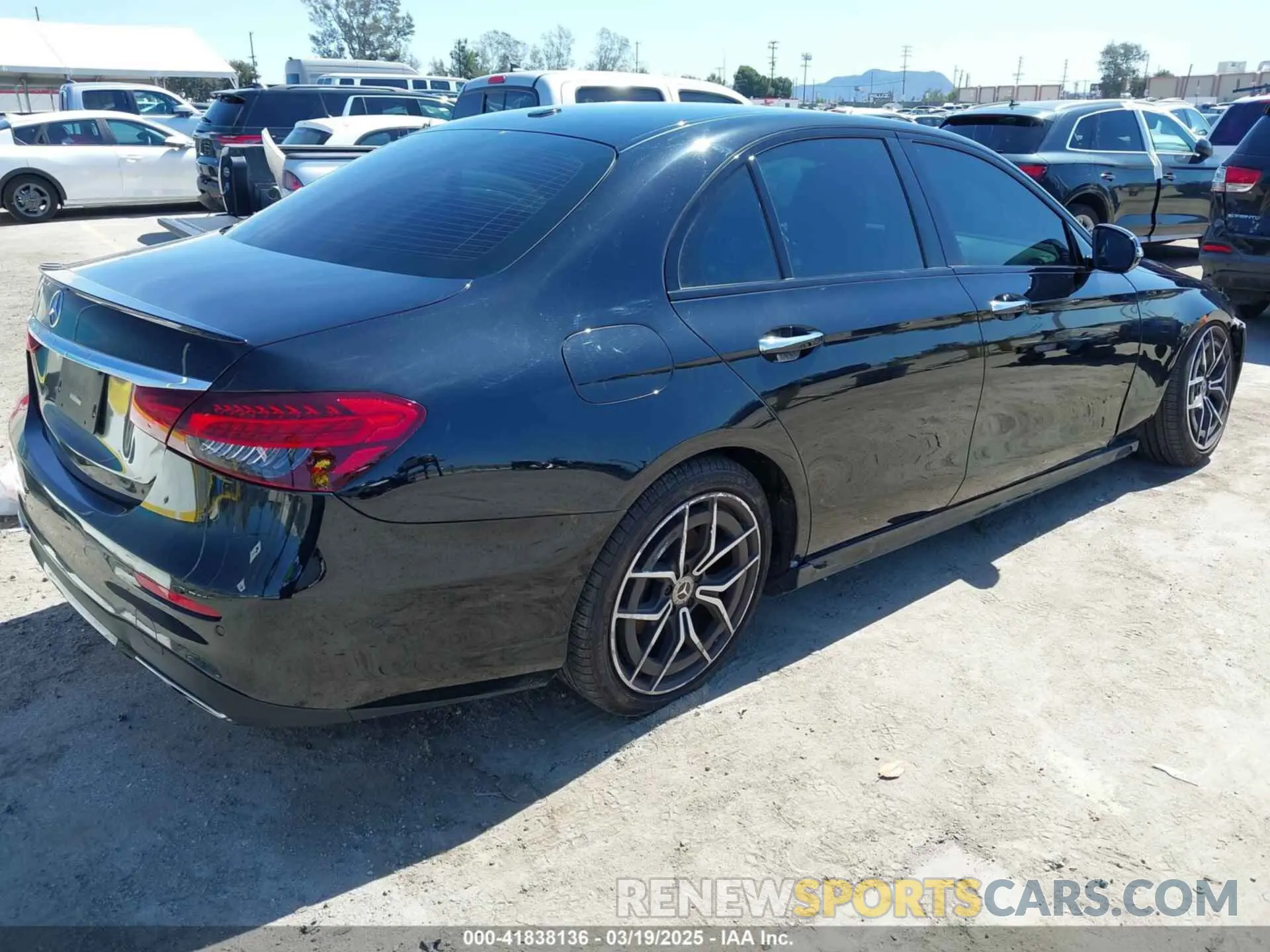 4 Photograph of a damaged car W1KZF8DB6NB056672 MERCEDES-BENZ E 350 2022