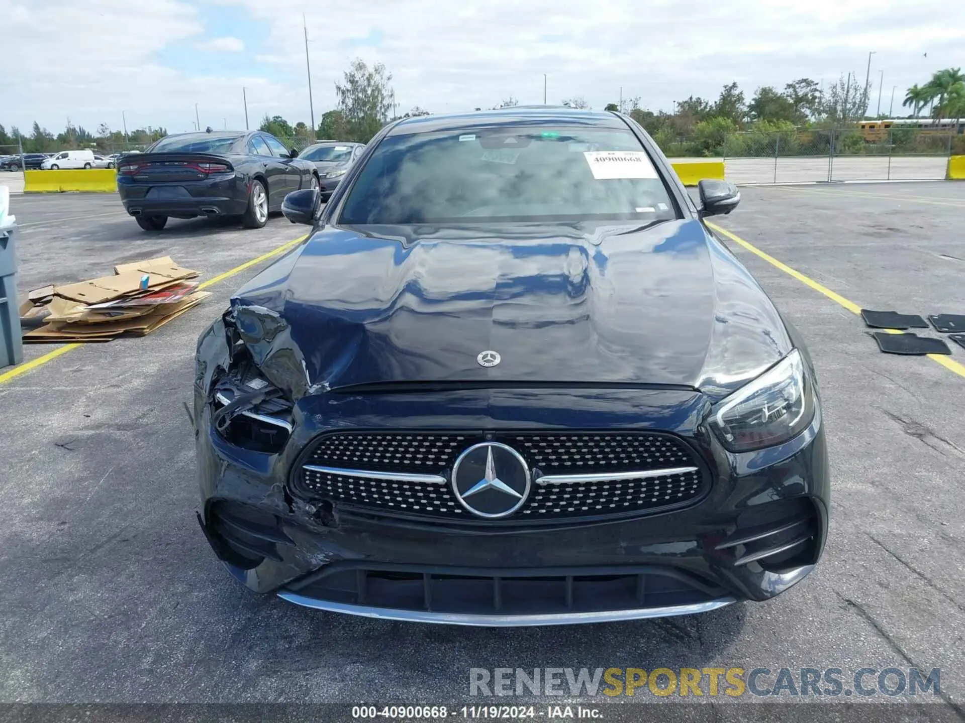 11 Photograph of a damaged car W1KZF8DB6NB058969 MERCEDES-BENZ E 350 2022