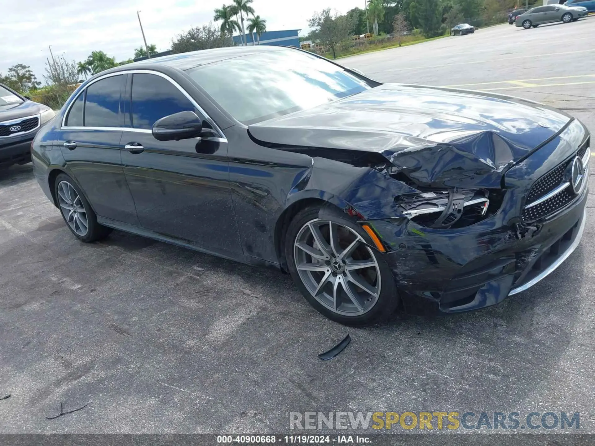 6 Photograph of a damaged car W1KZF8DB6NB058969 MERCEDES-BENZ E 350 2022