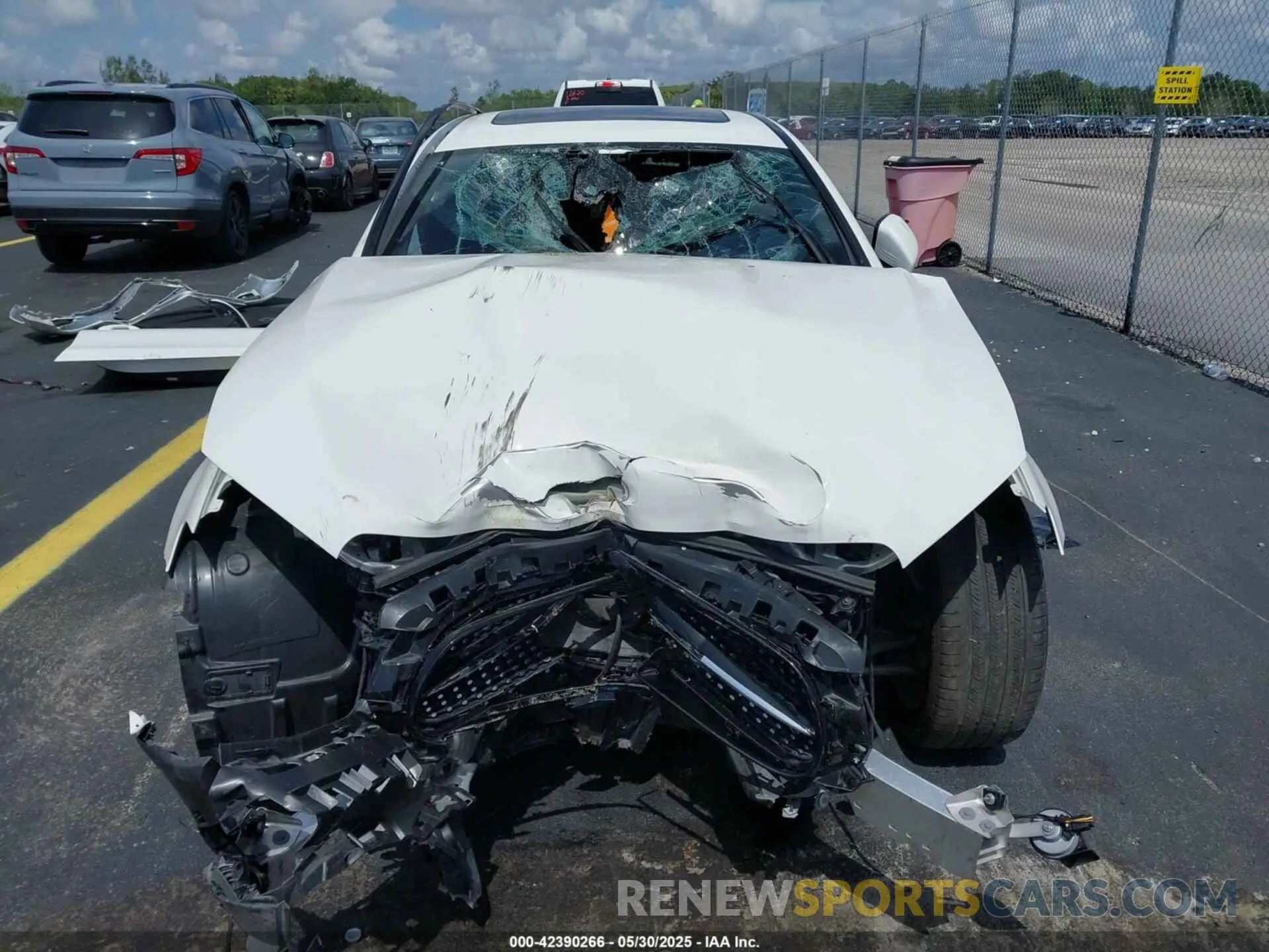6 Photograph of a damaged car W1KZF8DB8NB029005 MERCEDES-BENZ E 350 2022