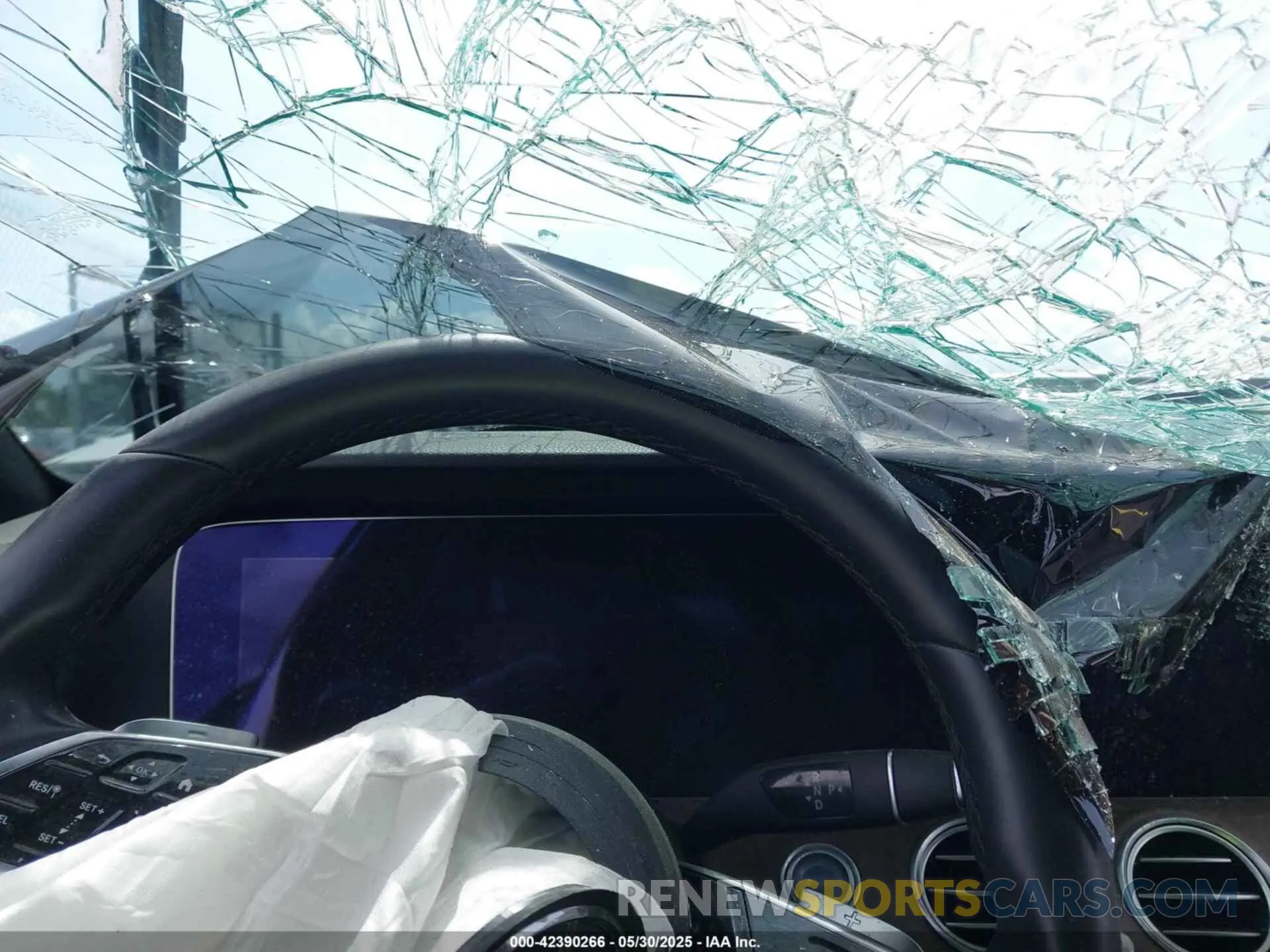 7 Photograph of a damaged car W1KZF8DB8NB029005 MERCEDES-BENZ E 350 2022