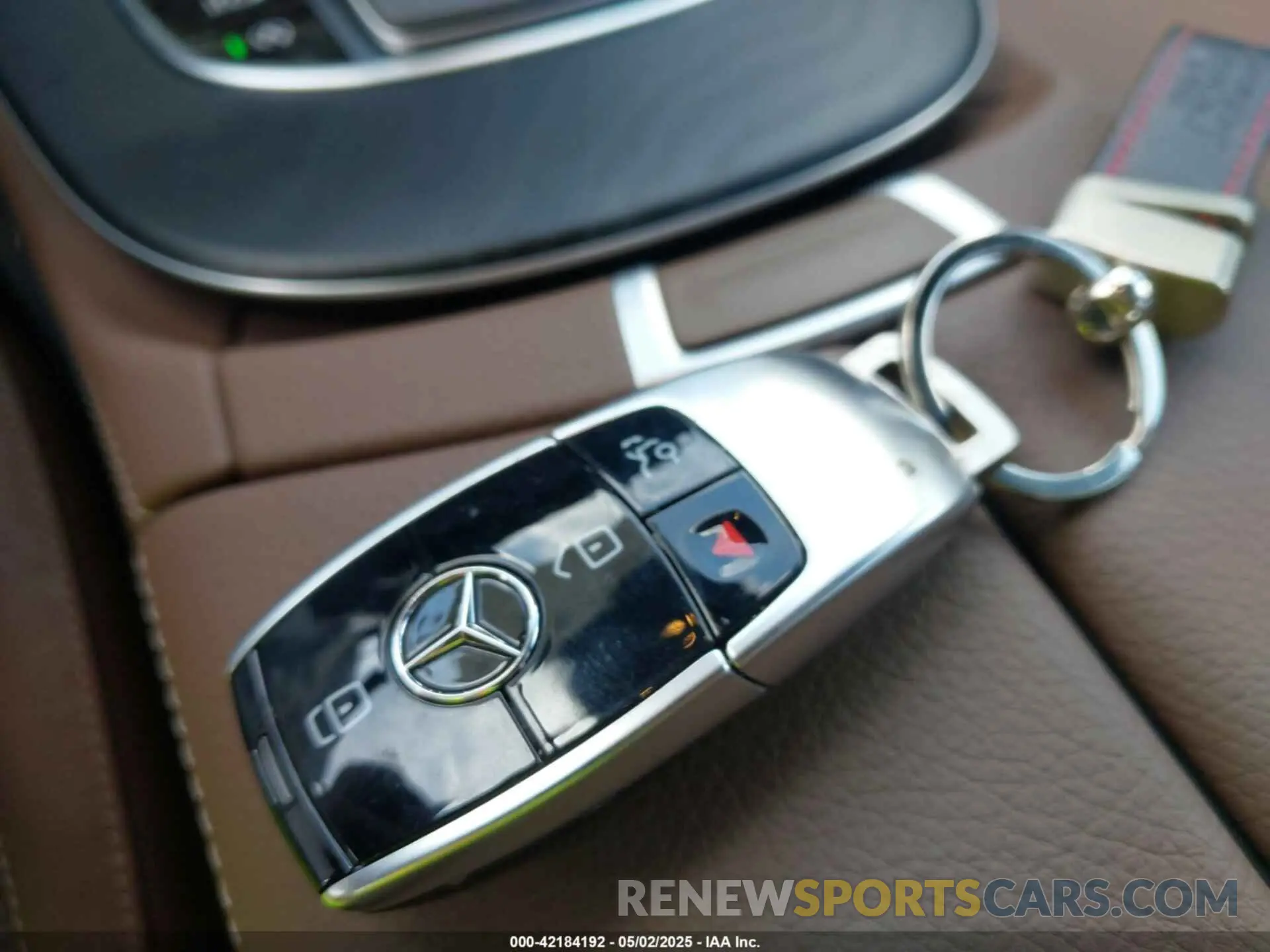 11 Photograph of a damaged car W1KZF8DB0PB162263 MERCEDES-BENZ E 350 2023