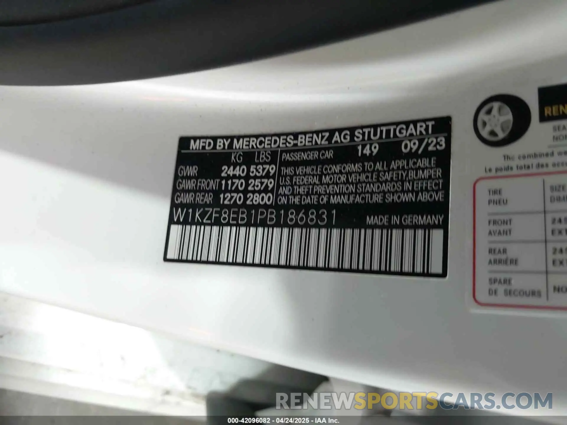 9 Photograph of a damaged car W1KZF8EB1PB186831 MERCEDES-BENZ E 350 2023