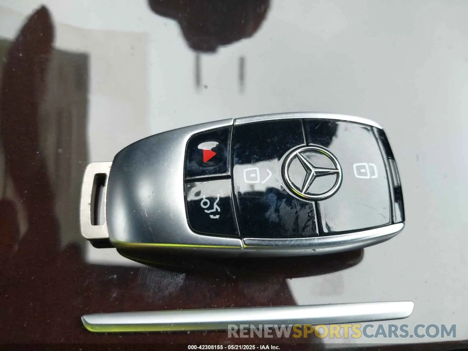 11 Photograph of a damaged car W1KZF8EB3PB105571 MERCEDES-BENZ E 350 2023