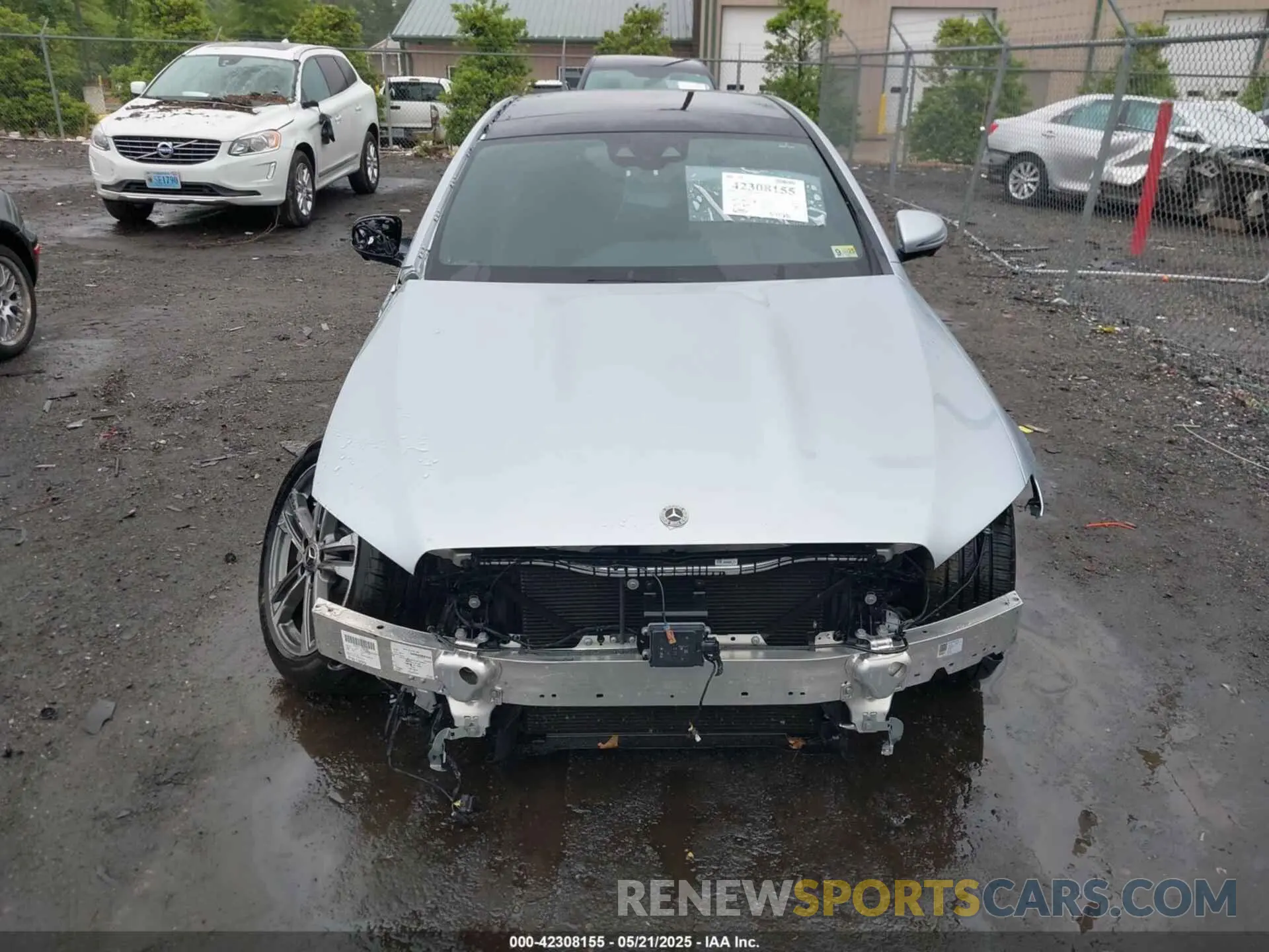 13 Photograph of a damaged car W1KZF8EB3PB105571 MERCEDES-BENZ E 350 2023