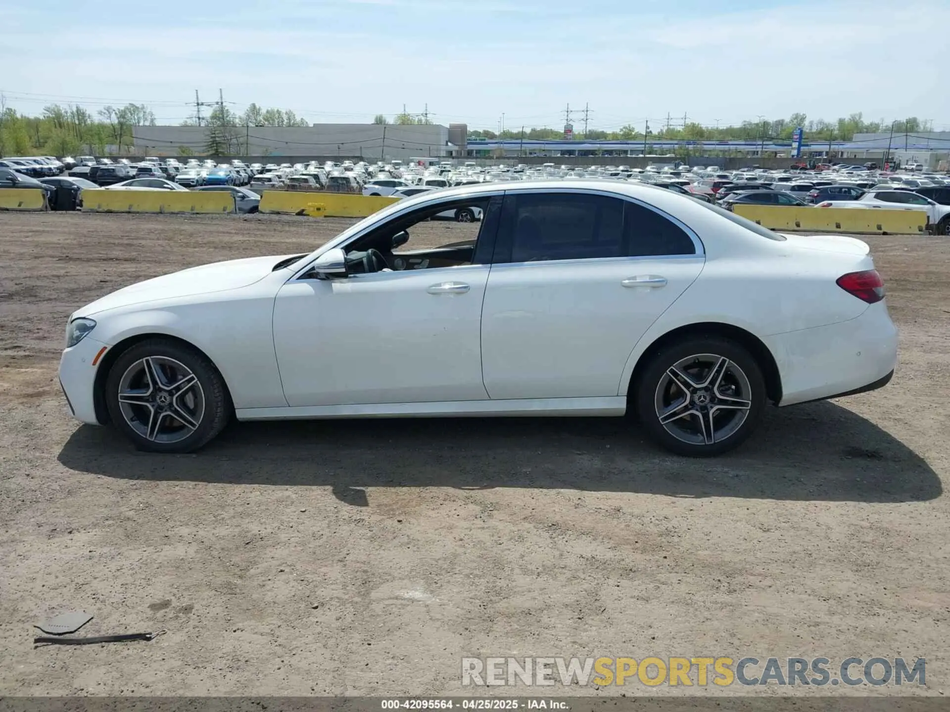13 Photograph of a damaged car W1KZF8EB4PB161485 MERCEDES-BENZ E 350 2023