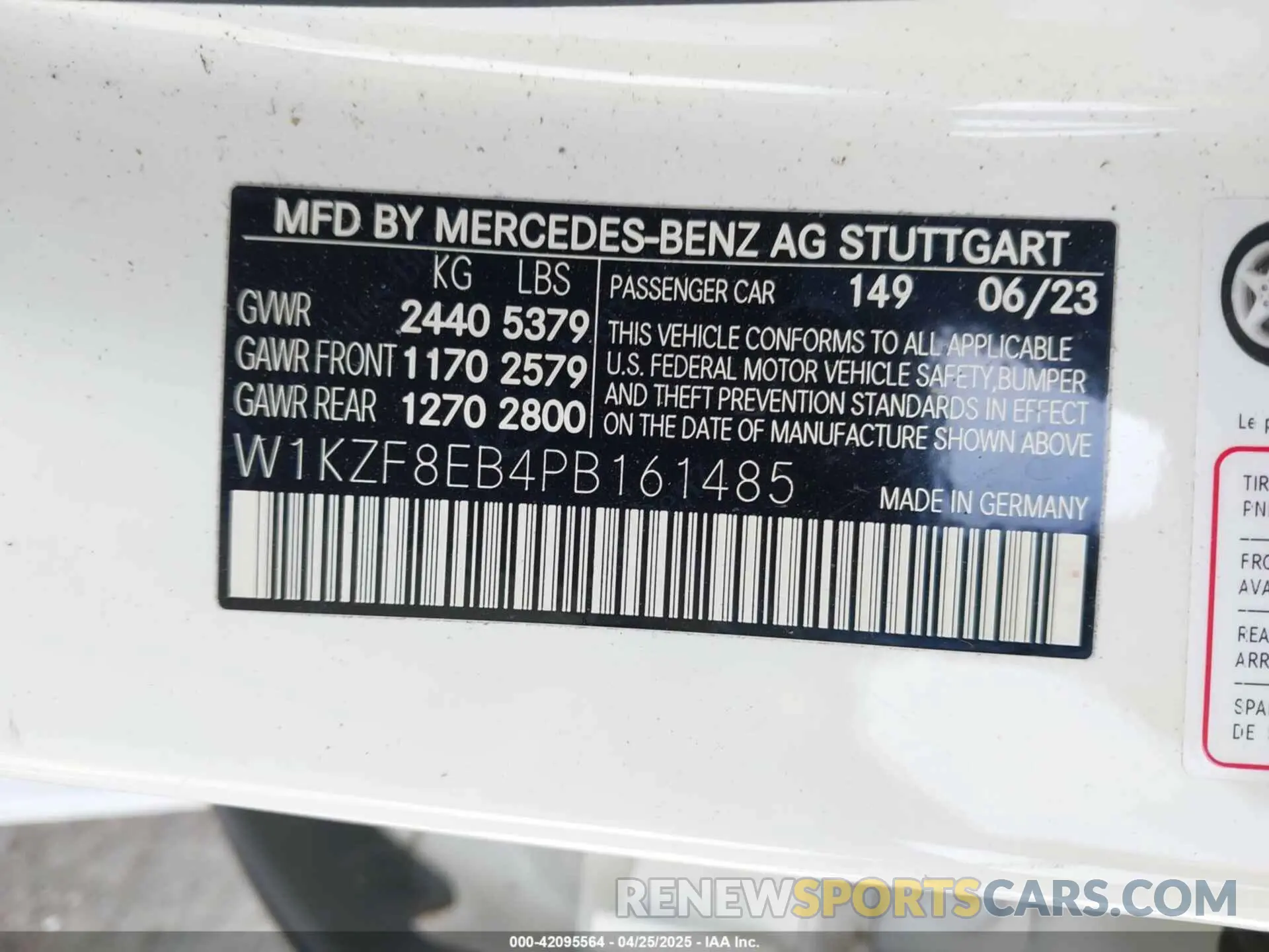 9 Photograph of a damaged car W1KZF8EB4PB161485 MERCEDES-BENZ E 350 2023