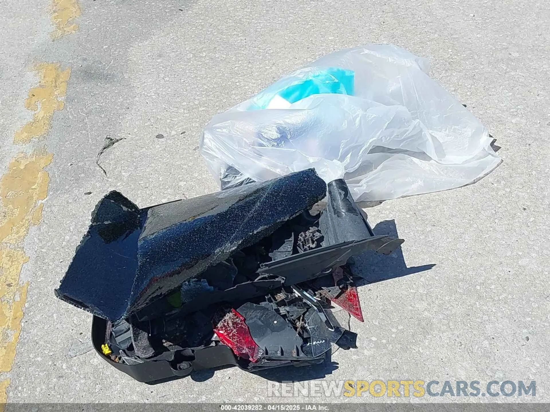 12 Photograph of a damaged car W1KZF8EB9PB106580 MERCEDES-BENZ E 350 2023