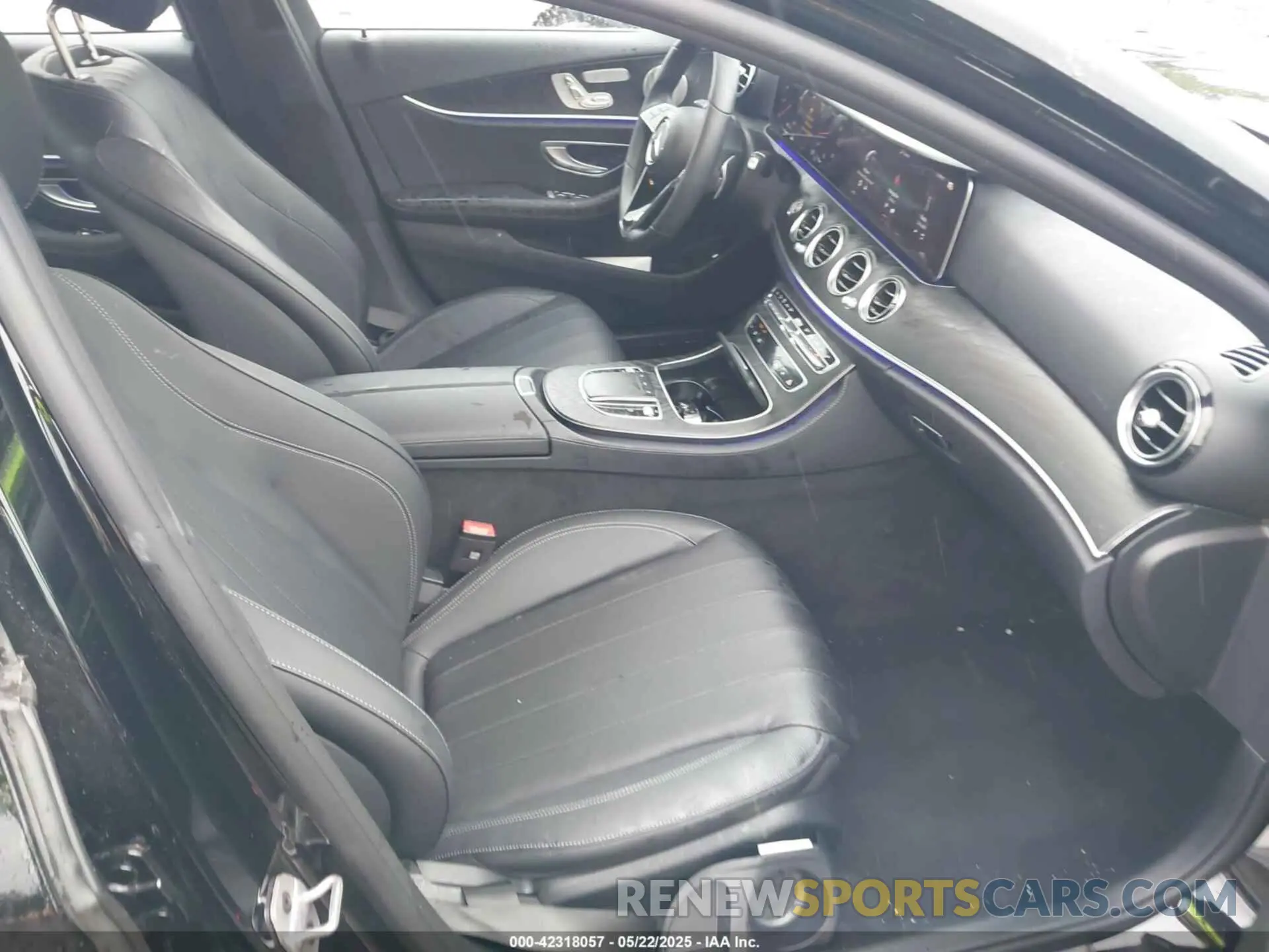 5 Photograph of a damaged car W1KZF8EBXPB187539 MERCEDES-BENZ E 350 2023