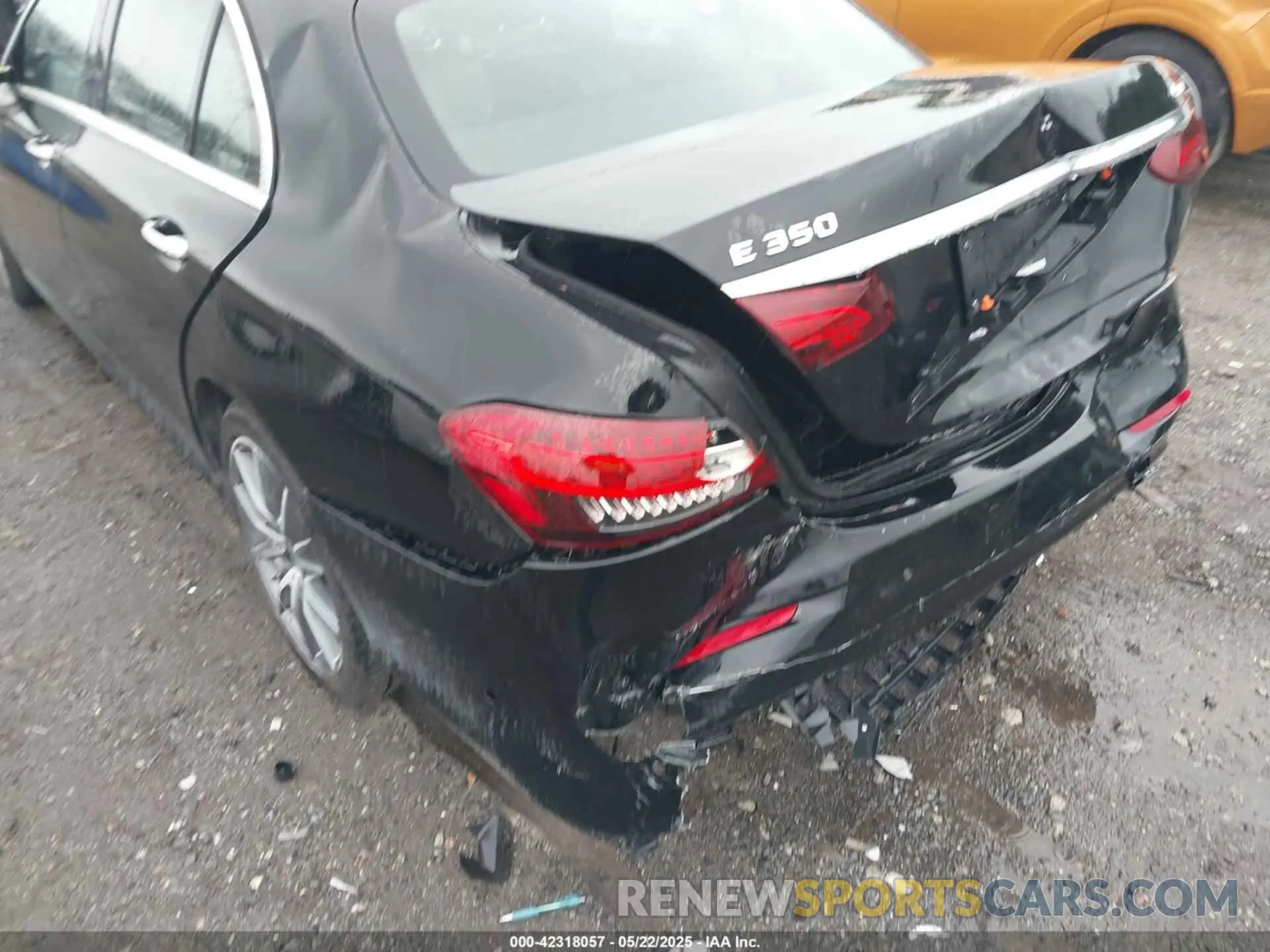 6 Photograph of a damaged car W1KZF8EBXPB187539 MERCEDES-BENZ E 350 2023
