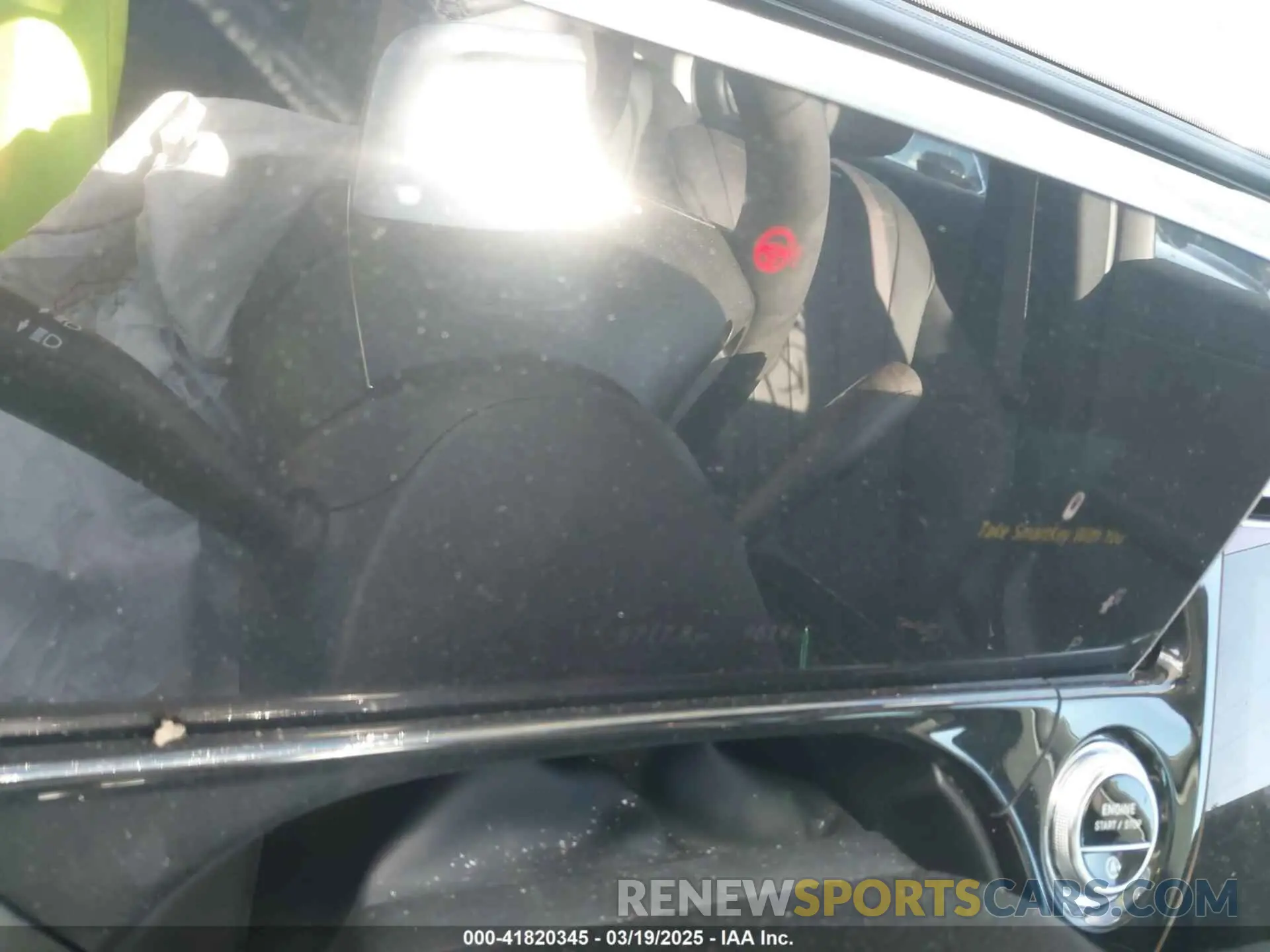 14 Photograph of a damaged car W1KLF4HB0RA040925 MERCEDES-BENZ E 350 2024