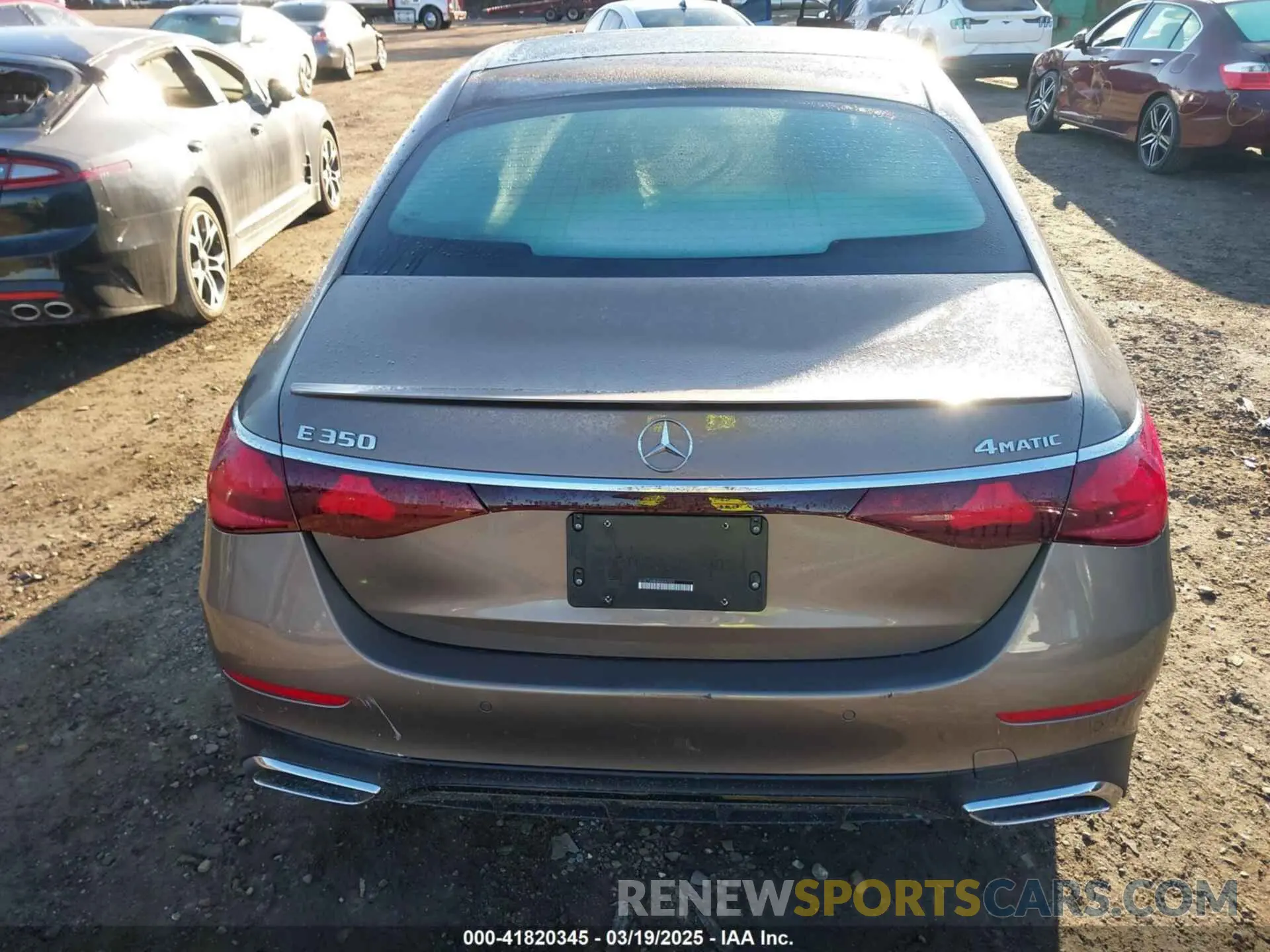 15 Photograph of a damaged car W1KLF4HB0RA040925 MERCEDES-BENZ E 350 2024