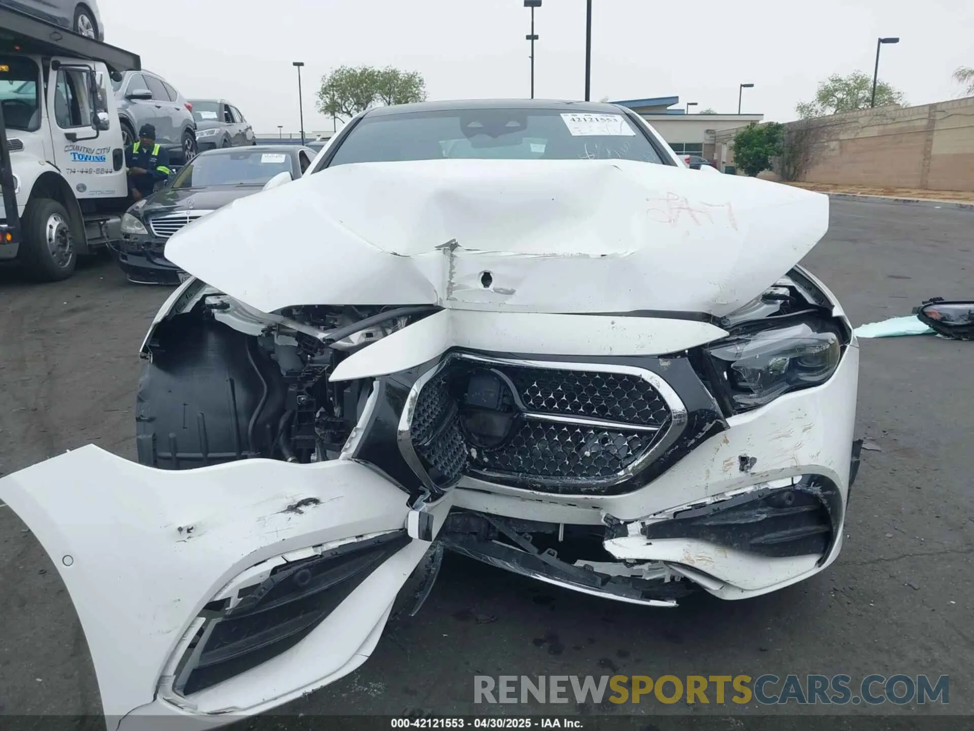 13 Photograph of a damaged car W1KLF4HB8RA051431 MERCEDES-BENZ E 350 2024