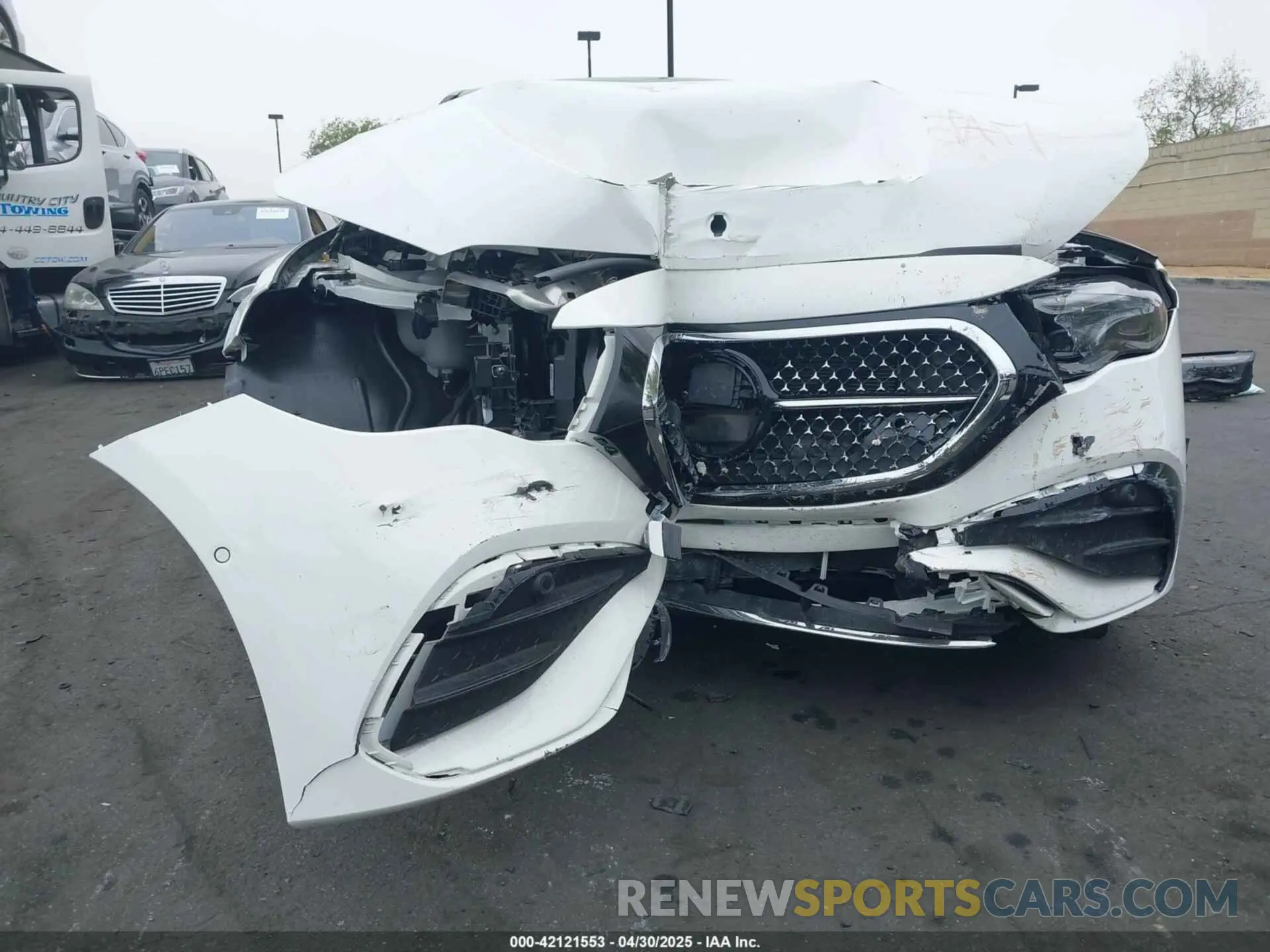 6 Photograph of a damaged car W1KLF4HB8RA051431 MERCEDES-BENZ E 350 2024