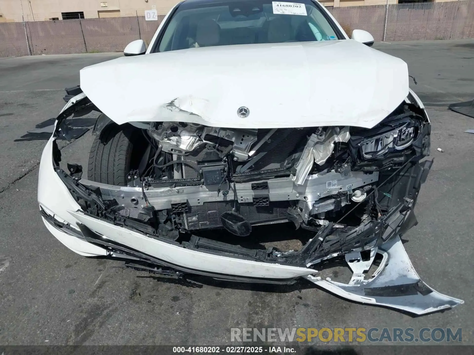 11 Photograph of a damaged car W1KLF4HB9RA006076 MERCEDES-BENZ E 350 2024